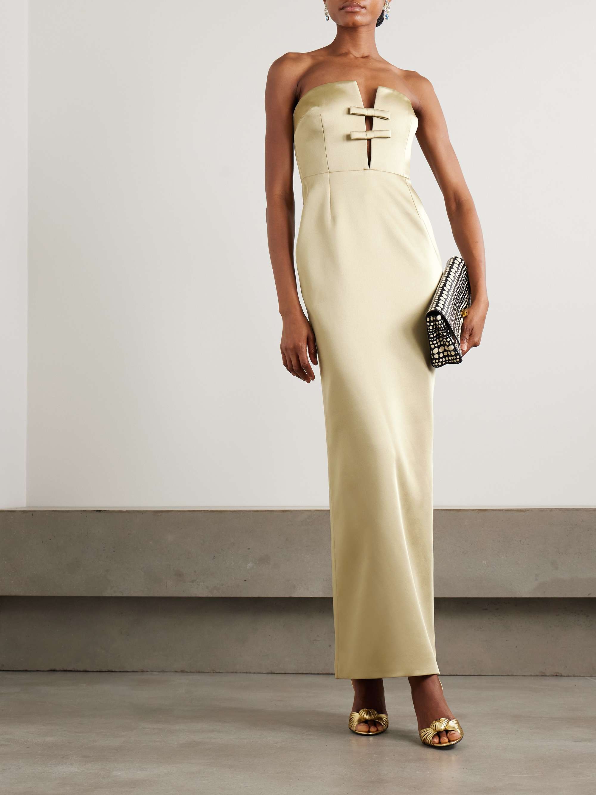 THE NEW ARRIVALS ILKYAZ OZEL 