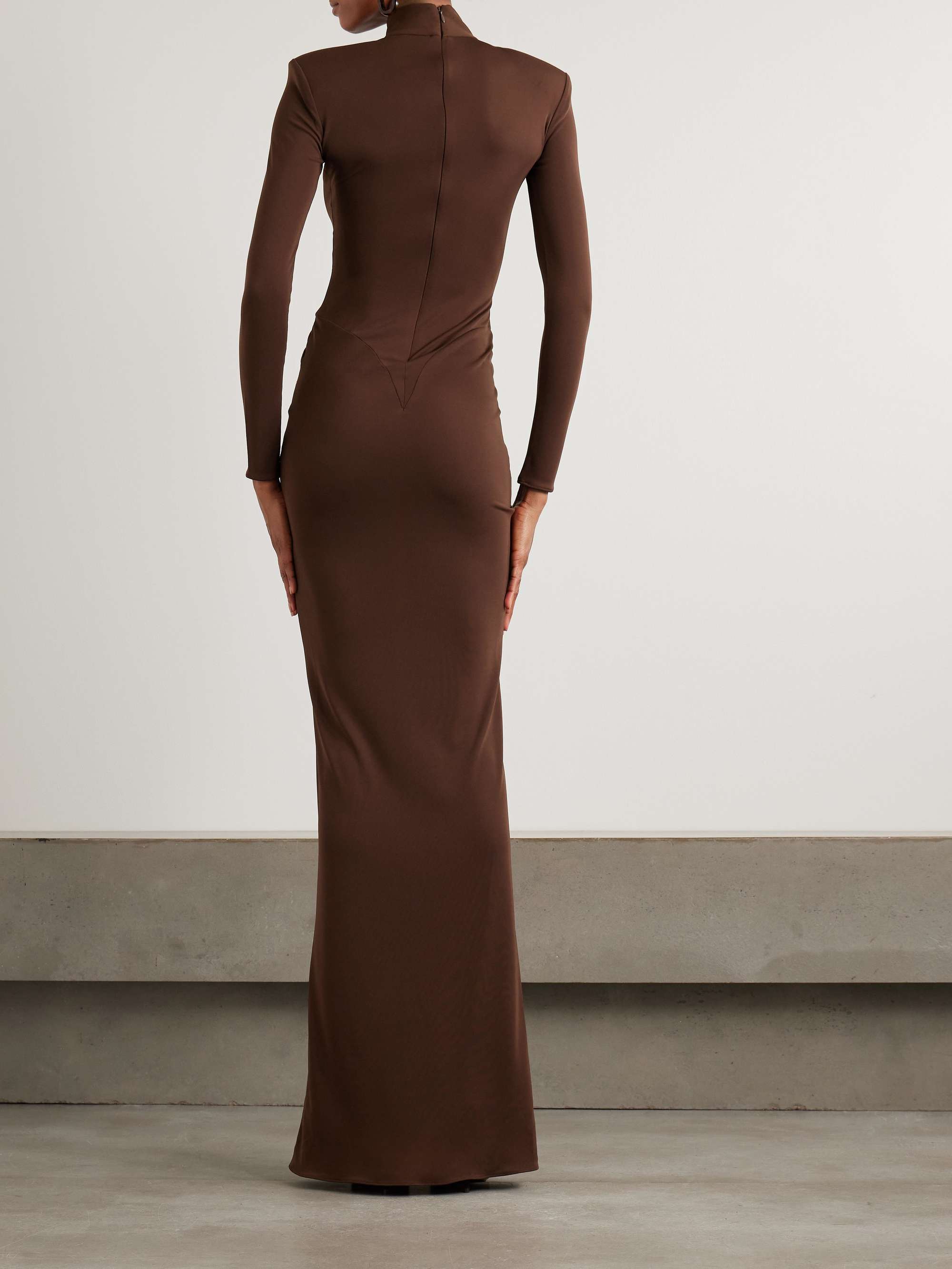 THE NEW ARRIVALS ILKYAZ OZEL 
