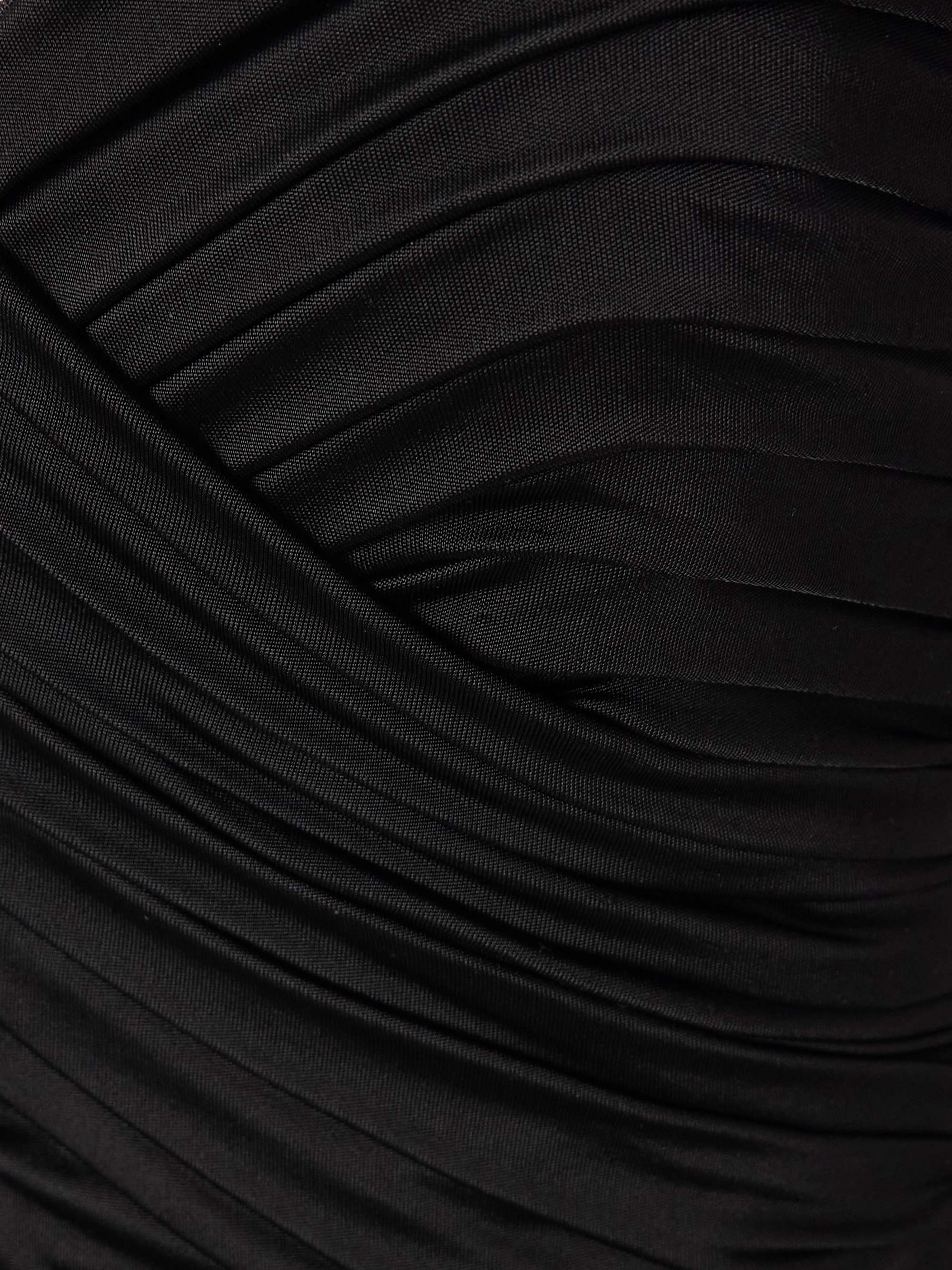 THE NEW ARRIVALS ILKYAZ OZEL 