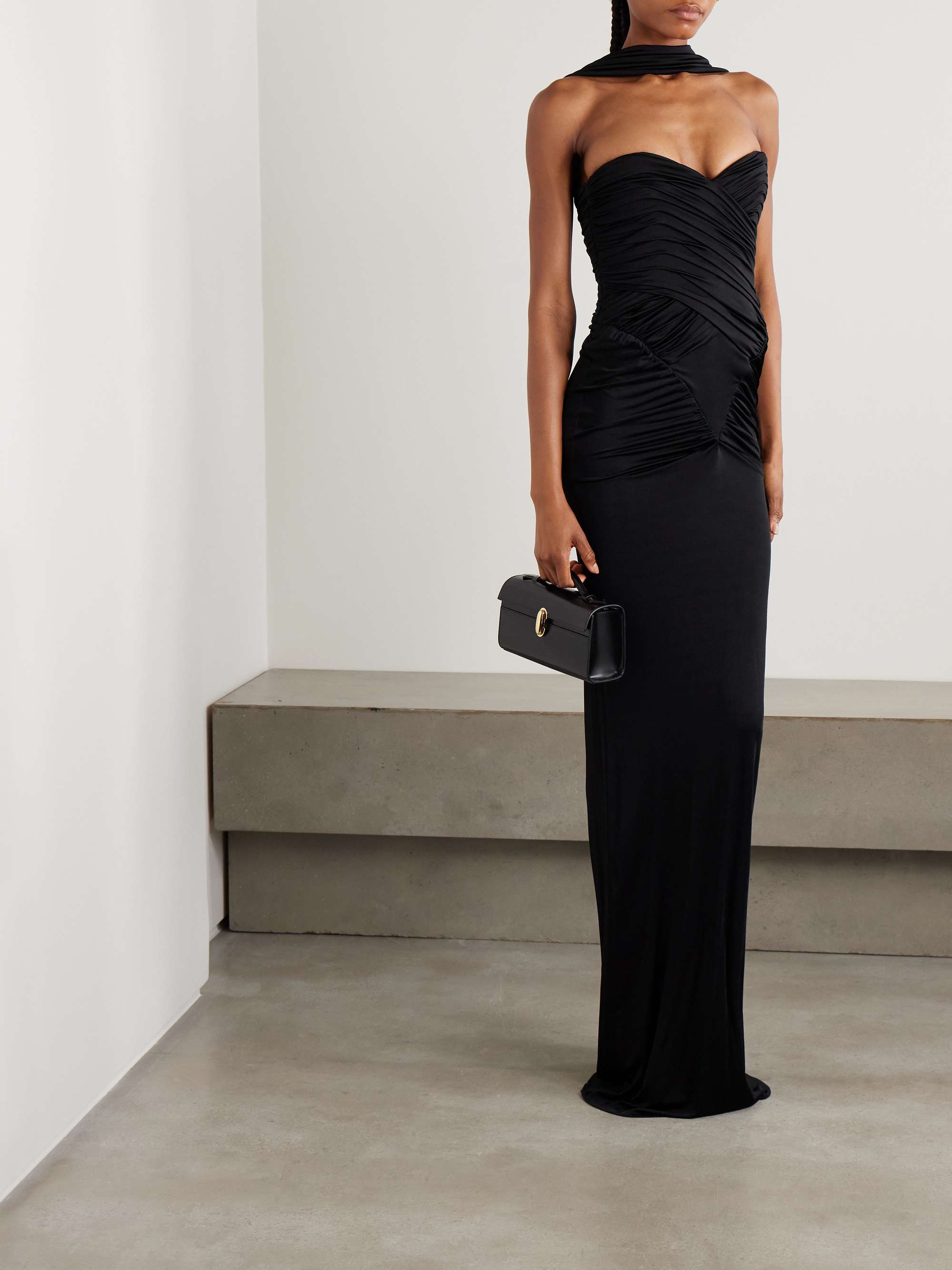 THE NEW ARRIVALS ILKYAZ OZEL 