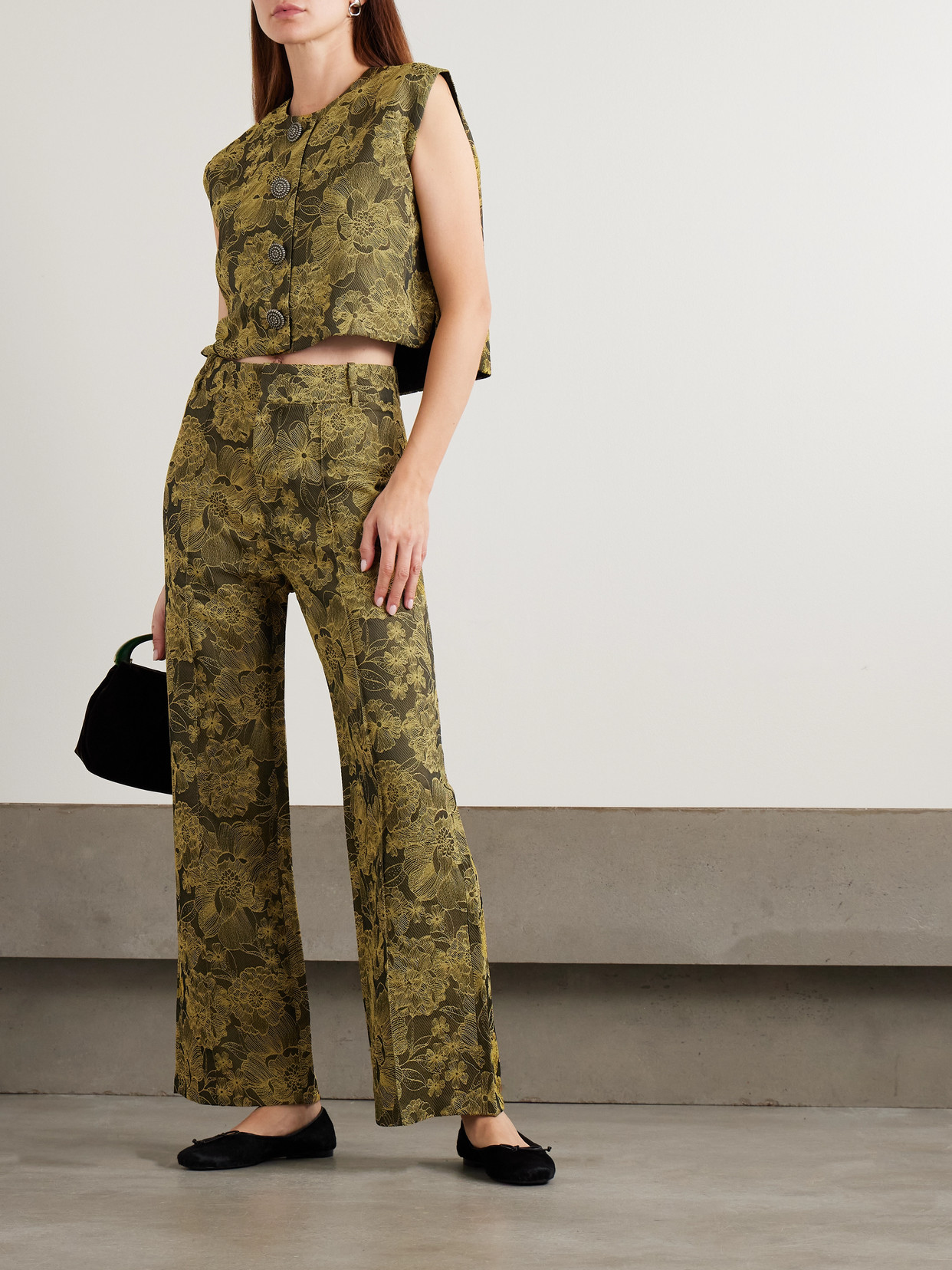 D'estree Hernan Cropped Embroidered Woven Vest In Green