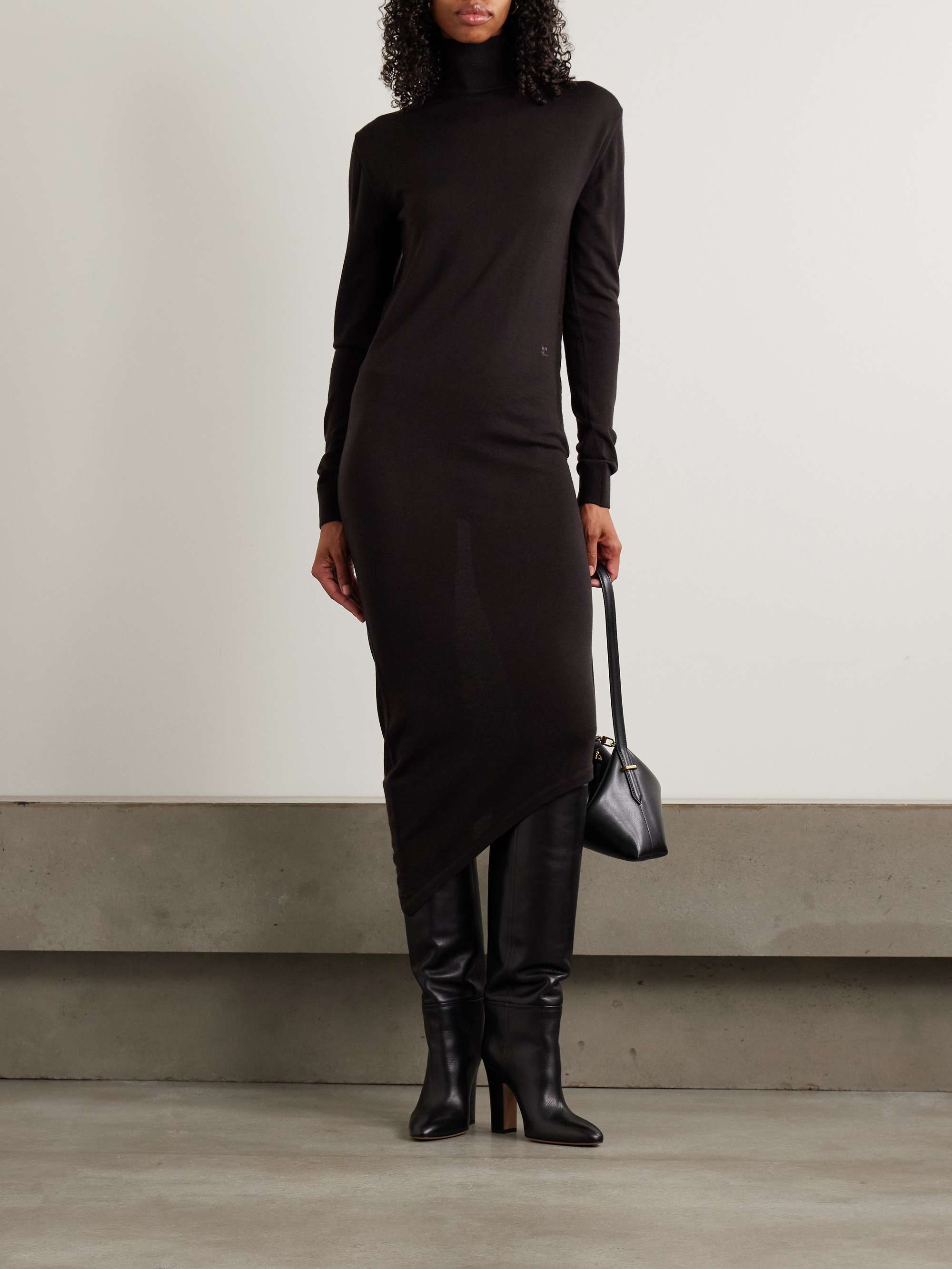 COURRÈGES 