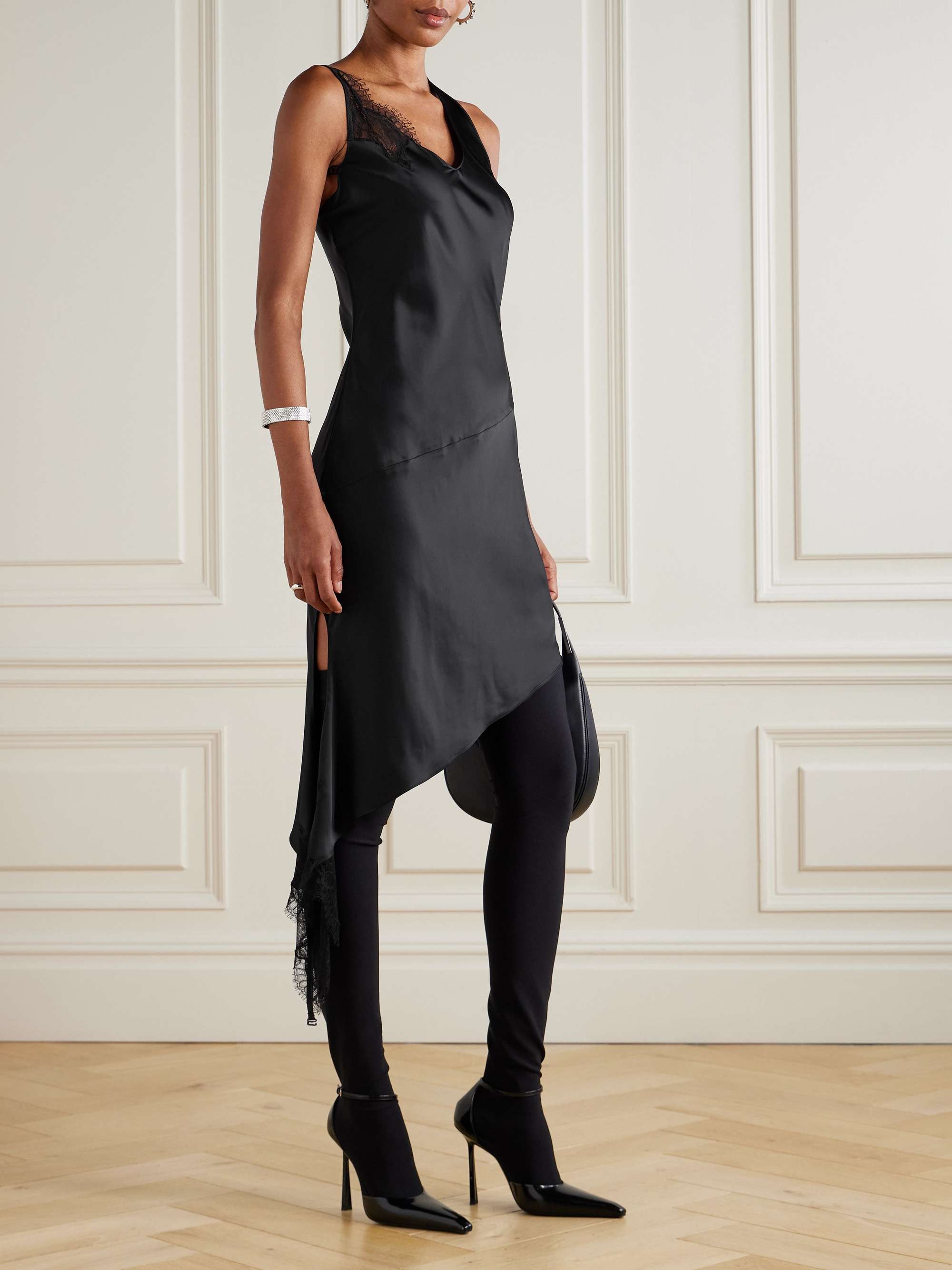 COURRÈGES 