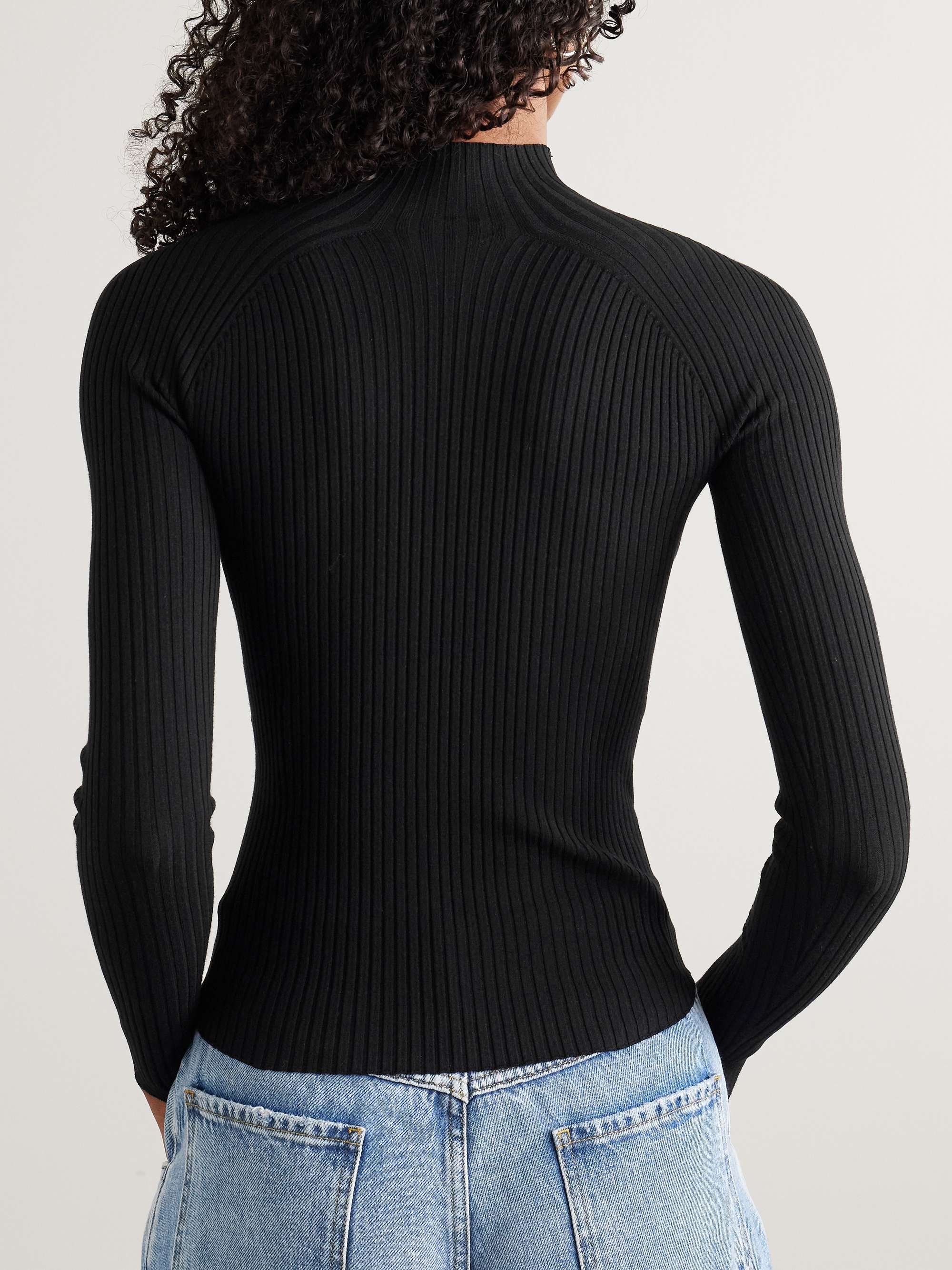 COURRÈGES 