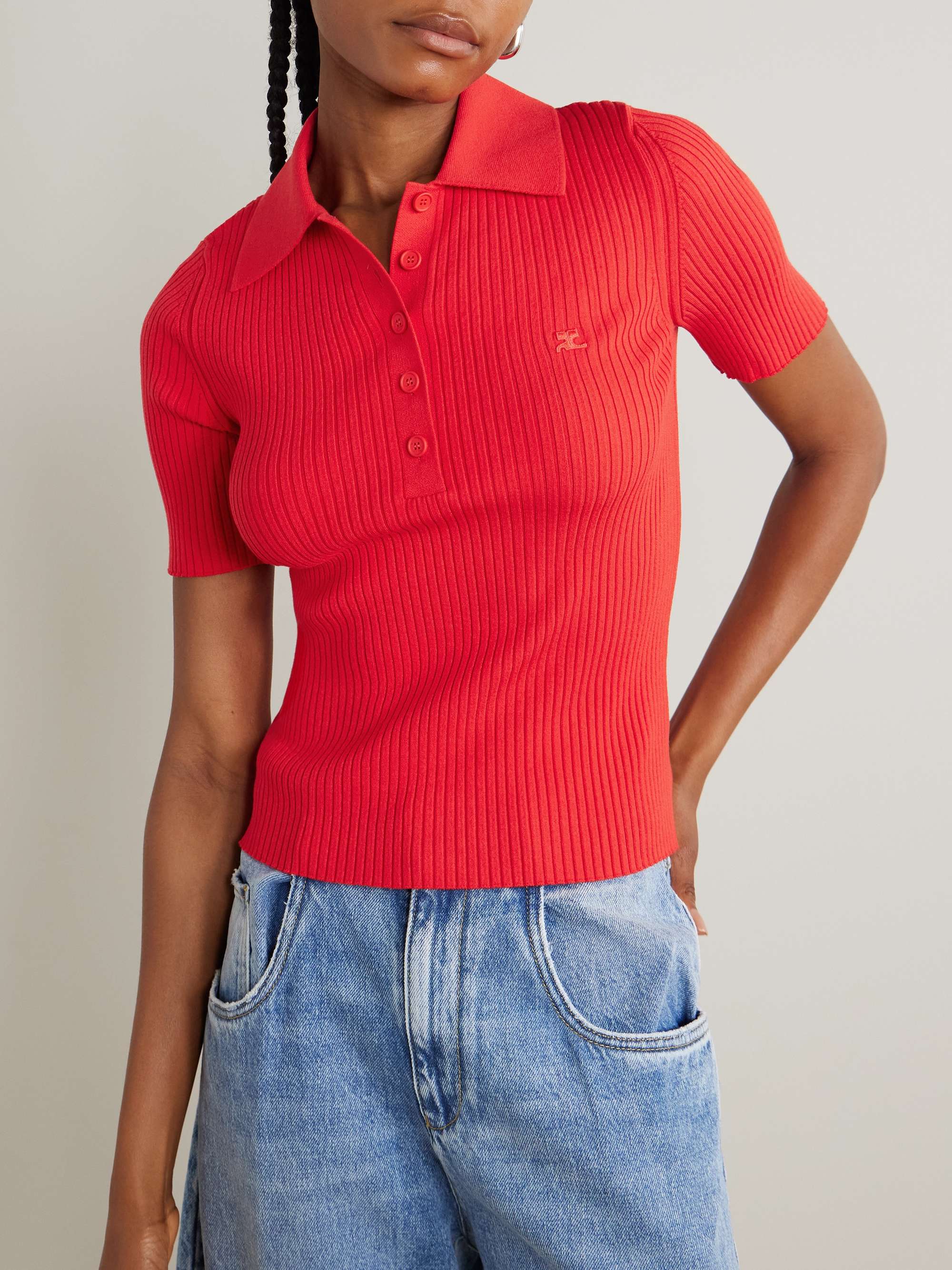 COURRÈGES 