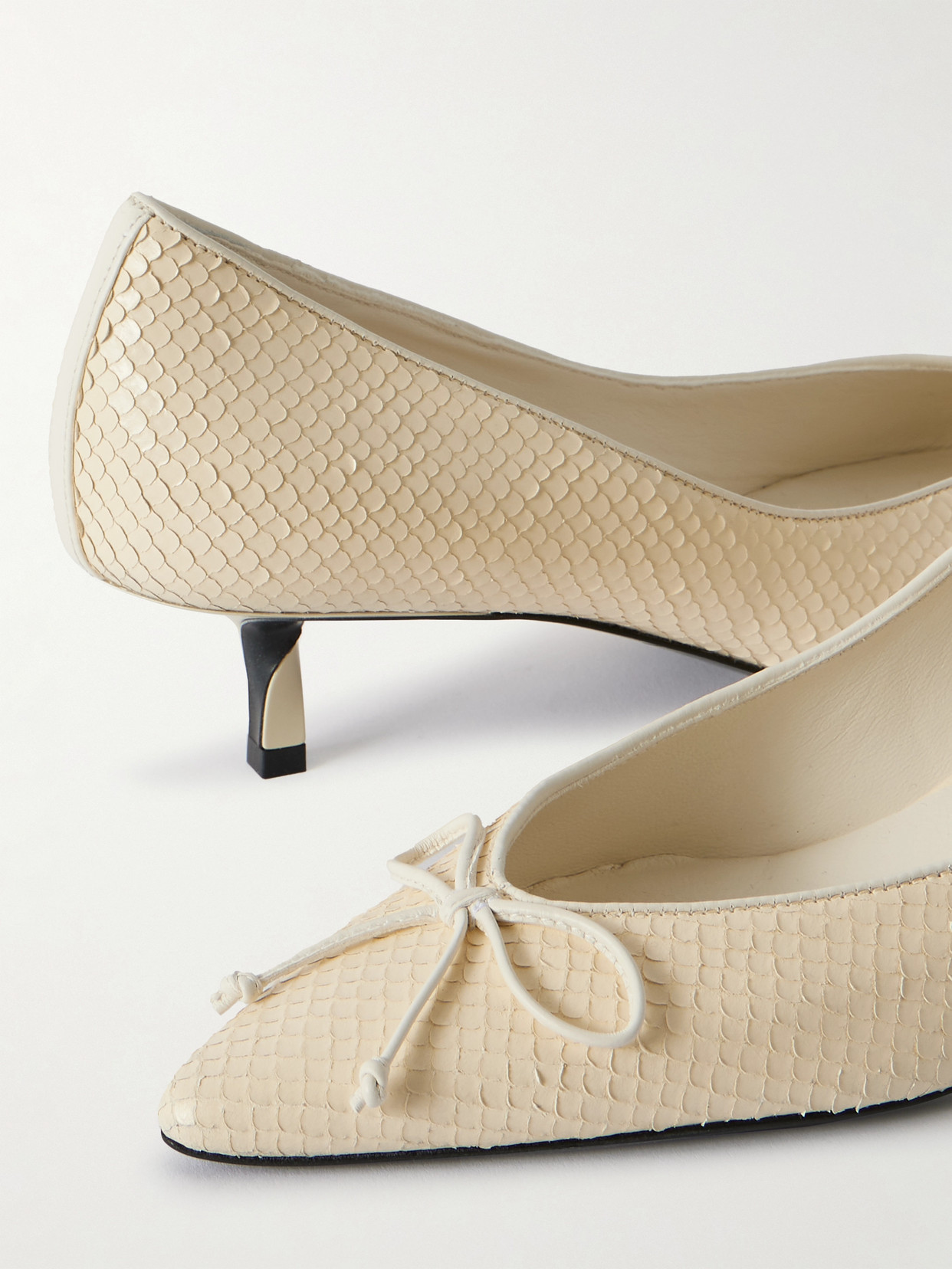 Jacquemus Tourni Bow-detailed Snake-effect Leather Pumps In White