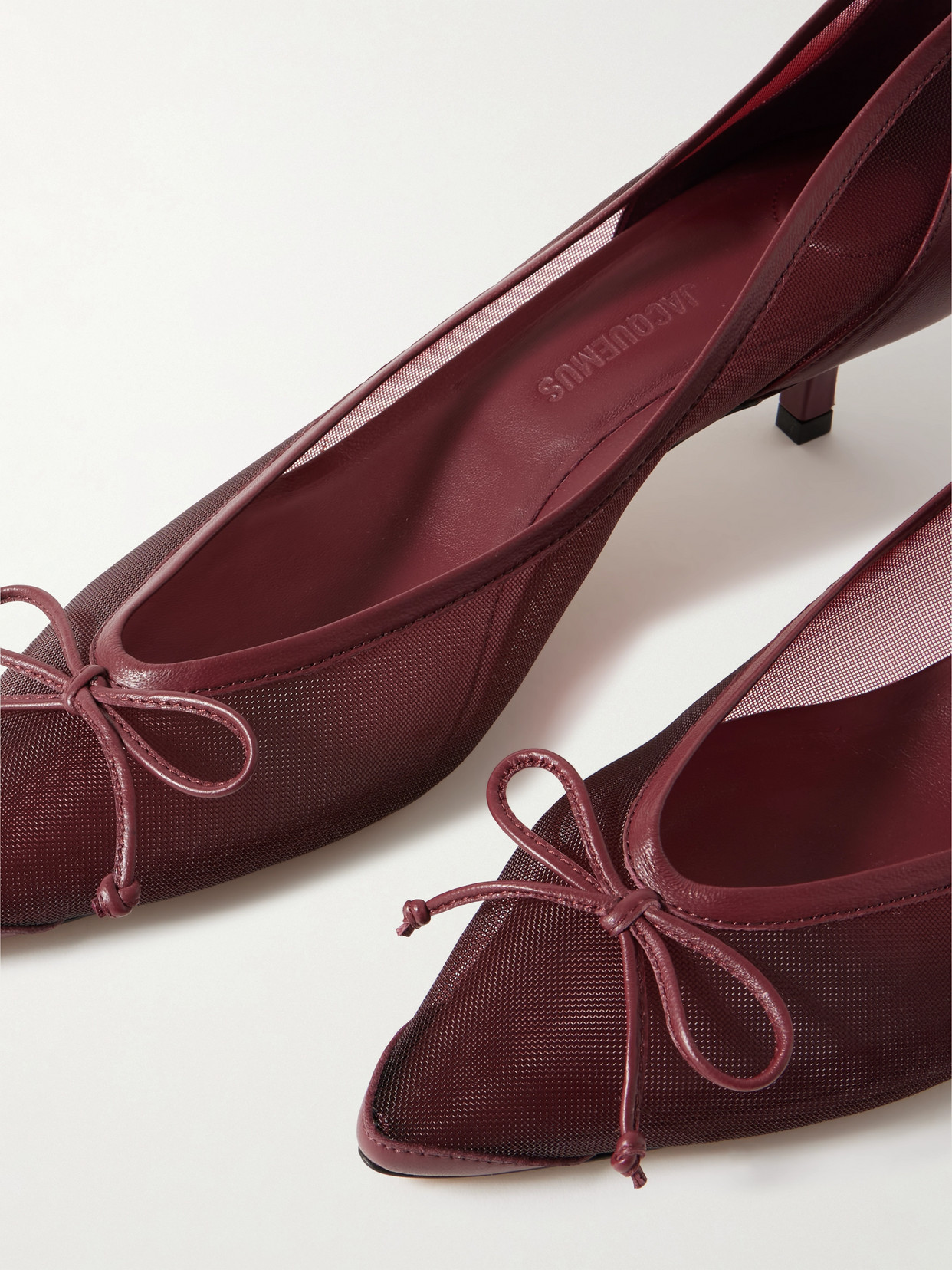 Jacquemus Tourni Bow-detailed Leather-trimmed Mesh Pumps In Burgundy