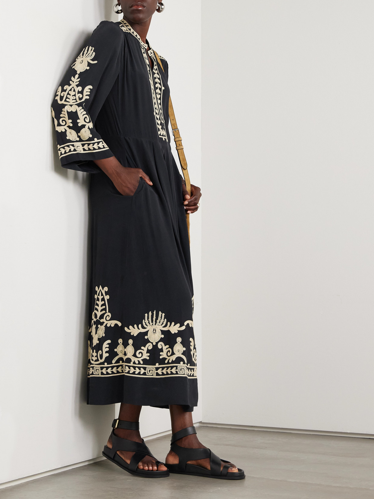 Isabel Marant Étoile Embroidered Pleated Crepe Midi Dress In Black