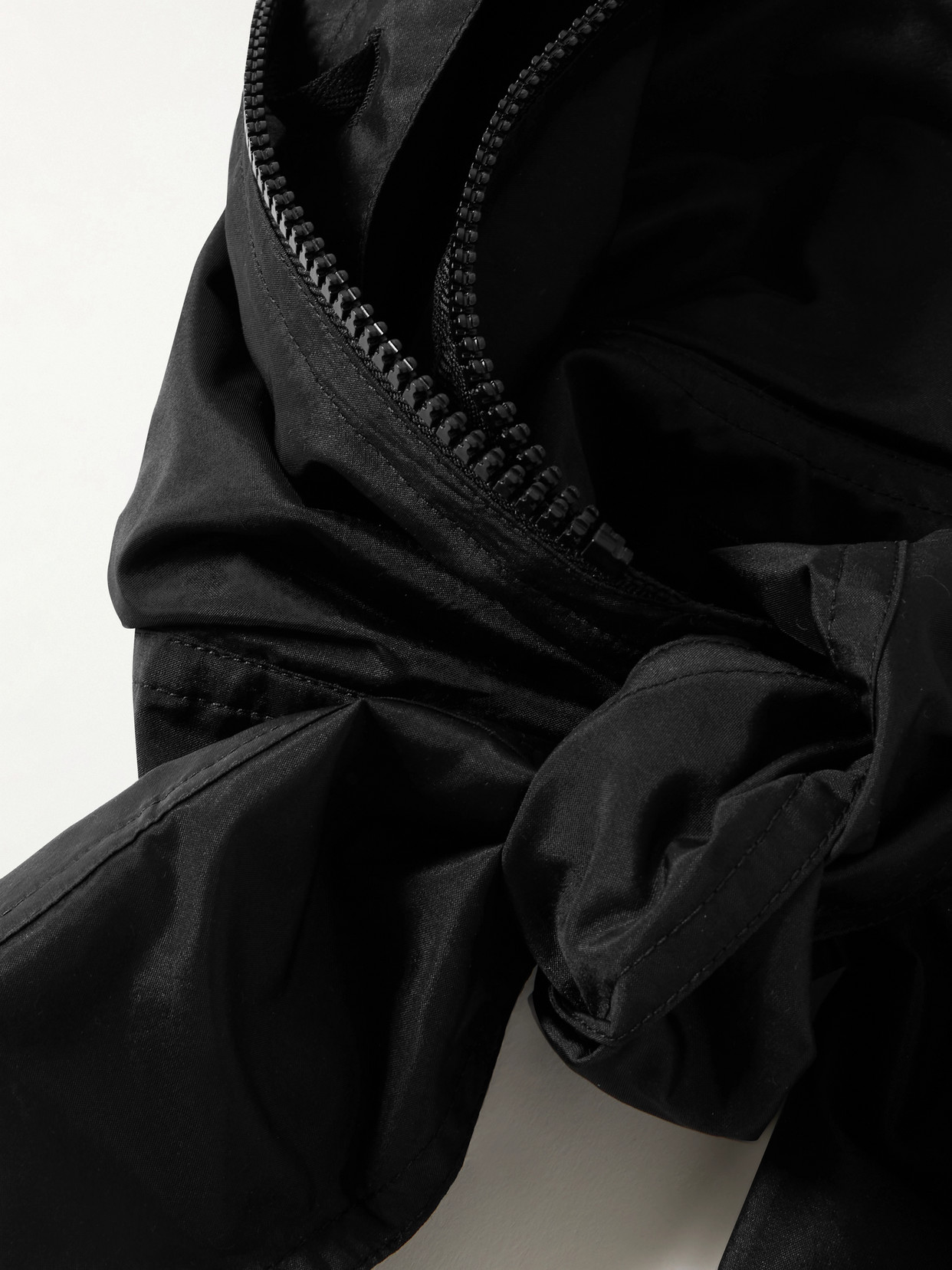 Maison Margiela Shell Head Scarf In Black