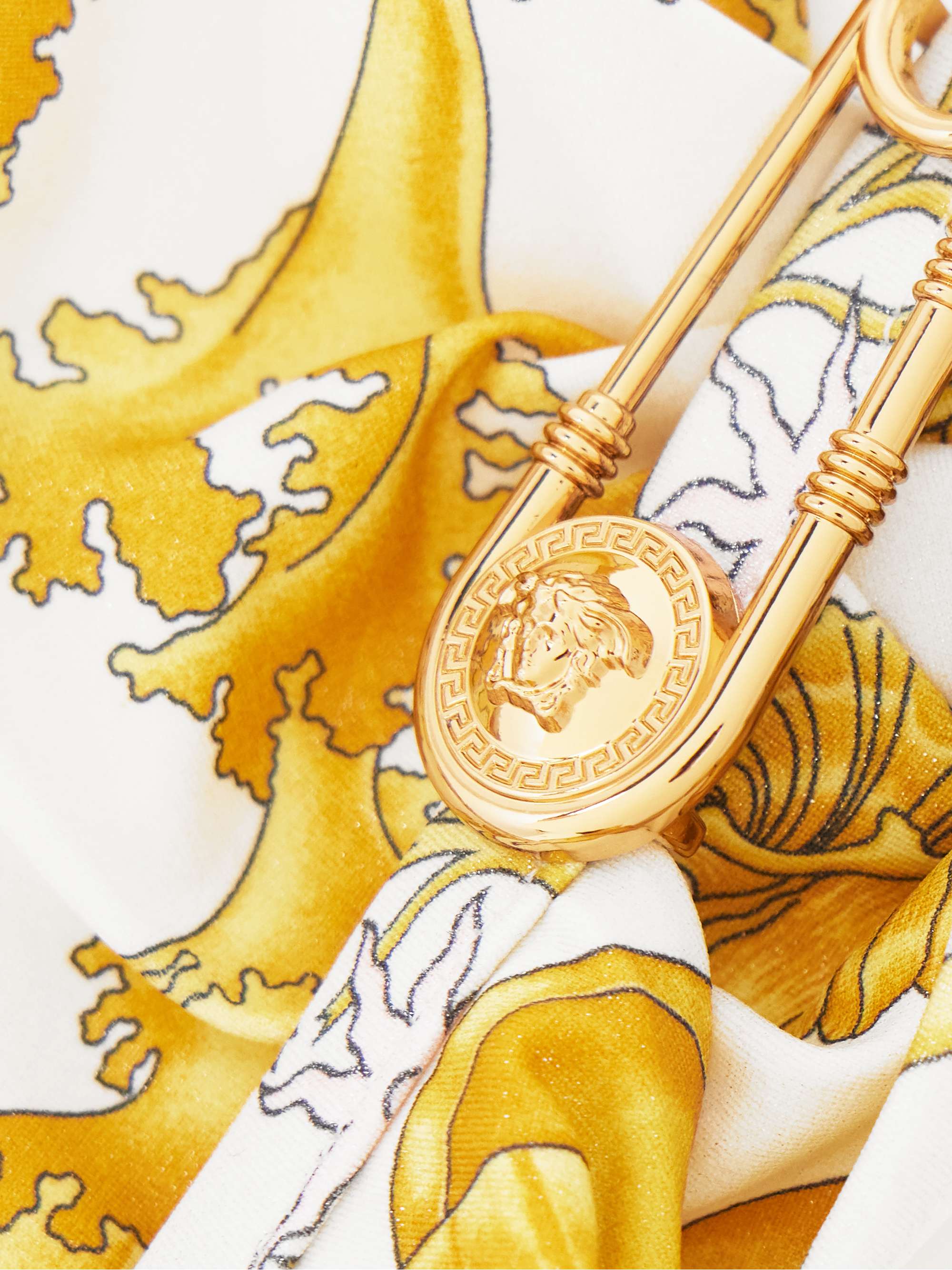 VERSACE 