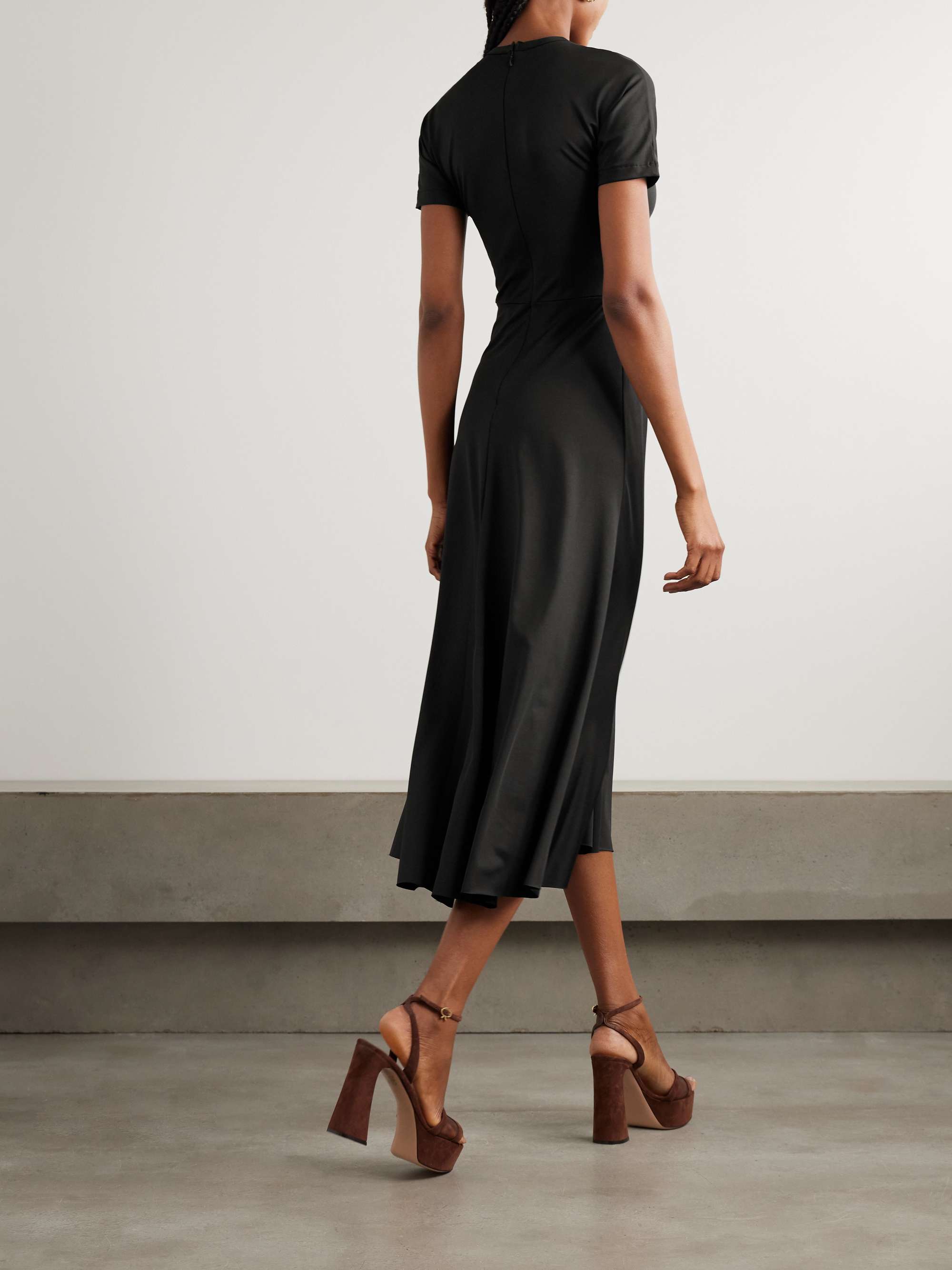 VICTORIA BECKHAM 