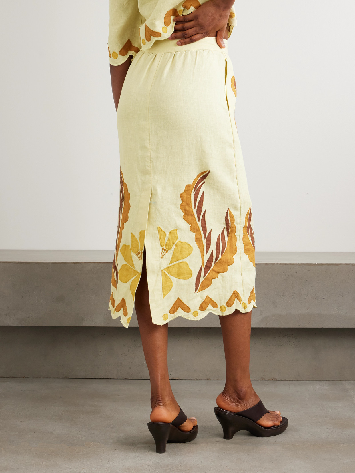 Farm Rio Summer Scalloped Appliquéd Linen Skirt In Brown
