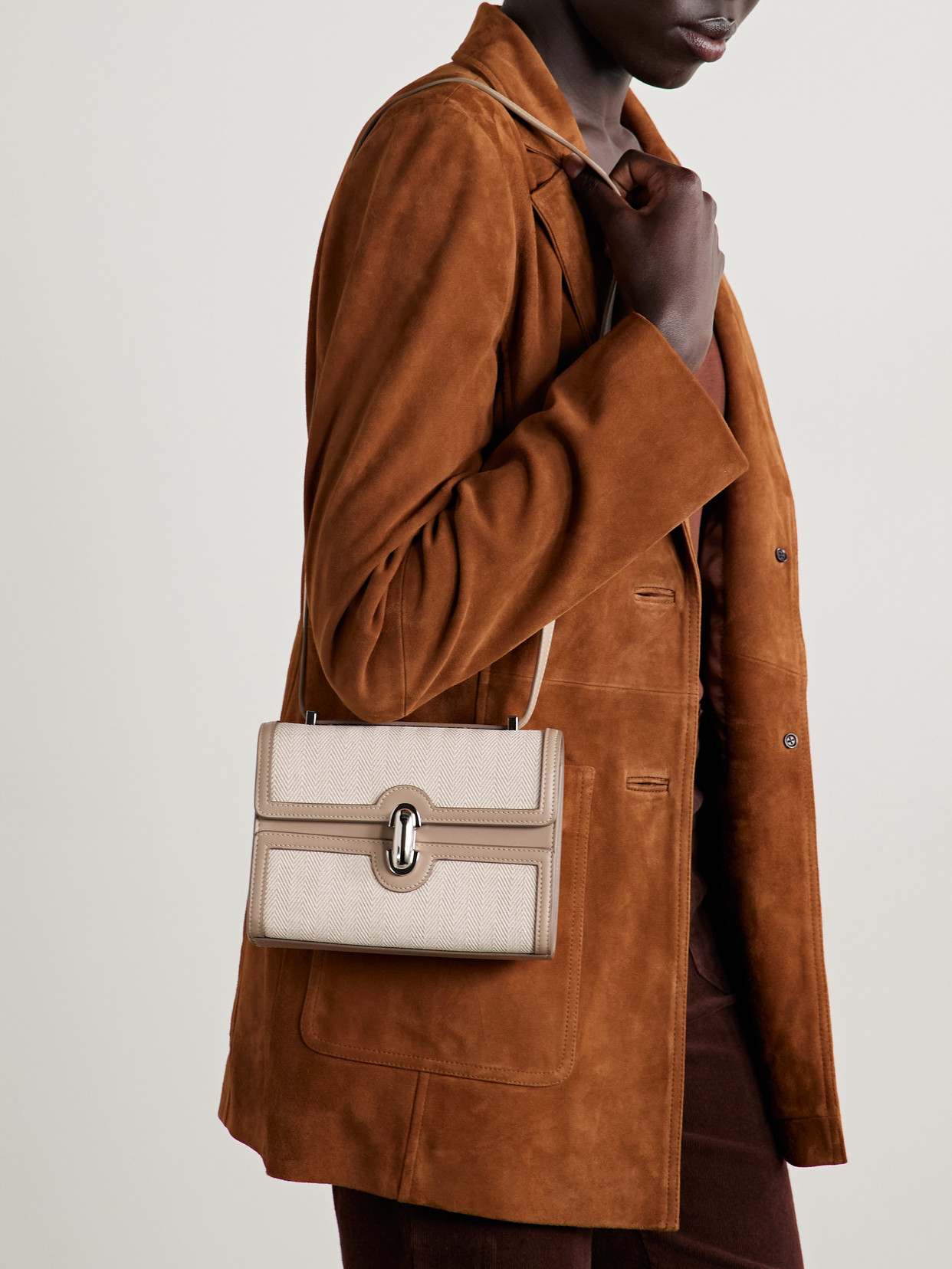 Savette Symmetry 19 Leather-trimmed Herringbone Linen Shoulder Bag In Neutral