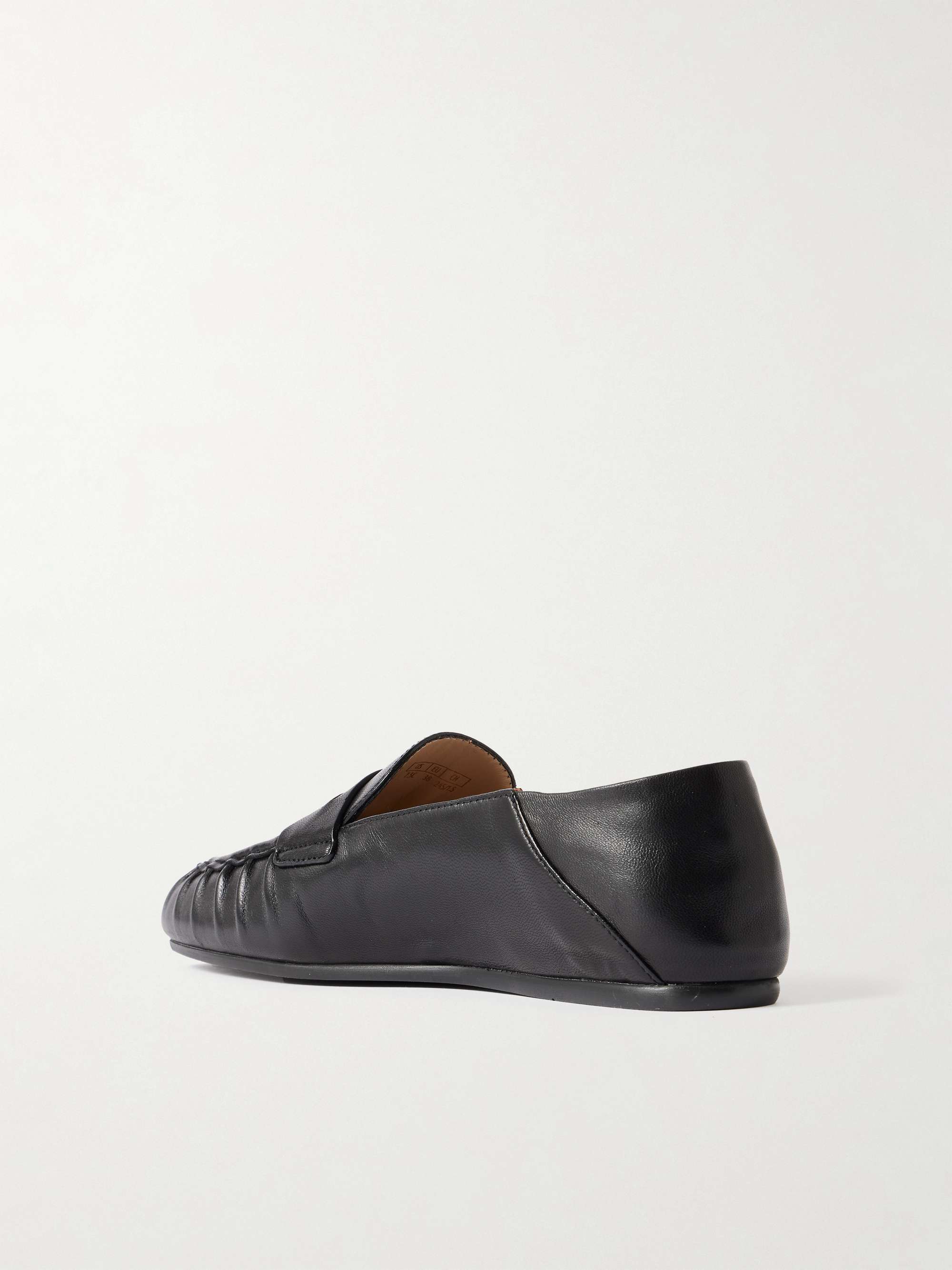 STUART WEITZMAN 