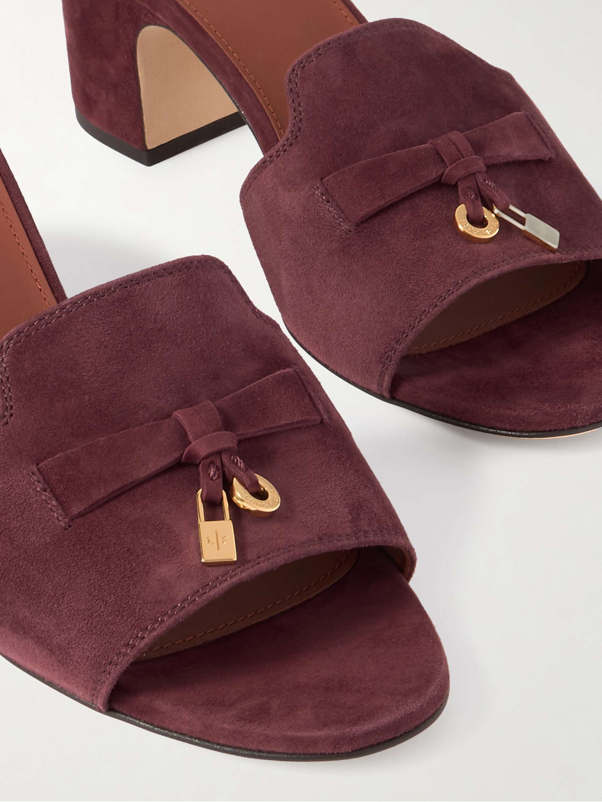 LORO PIANA Summer Charms Mules aus Veloursleder mit Verzierung