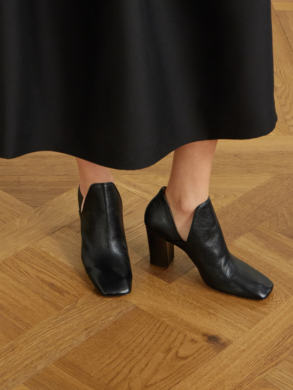 D'Orsay Pumps