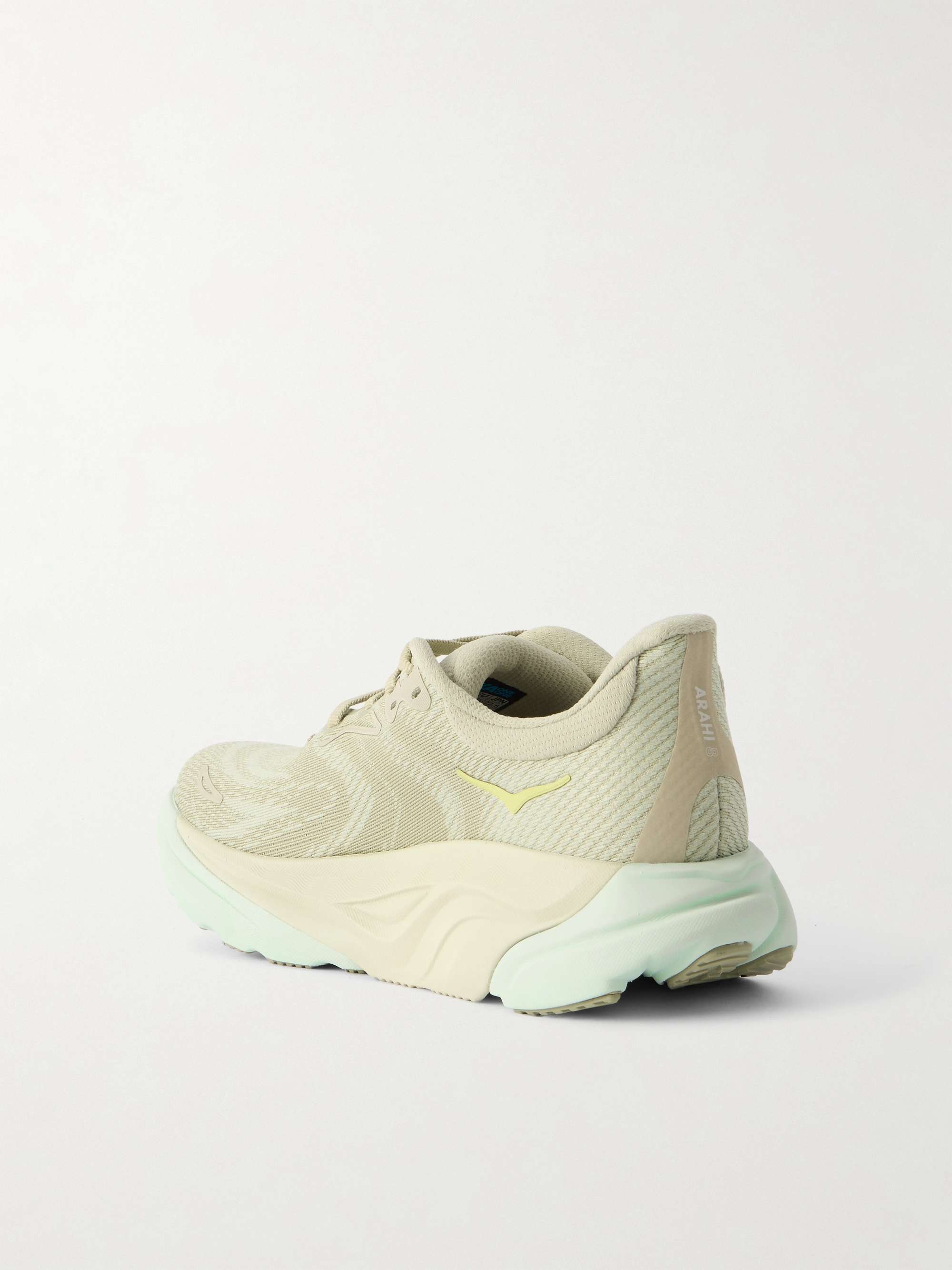 HOKA ONE ONE 