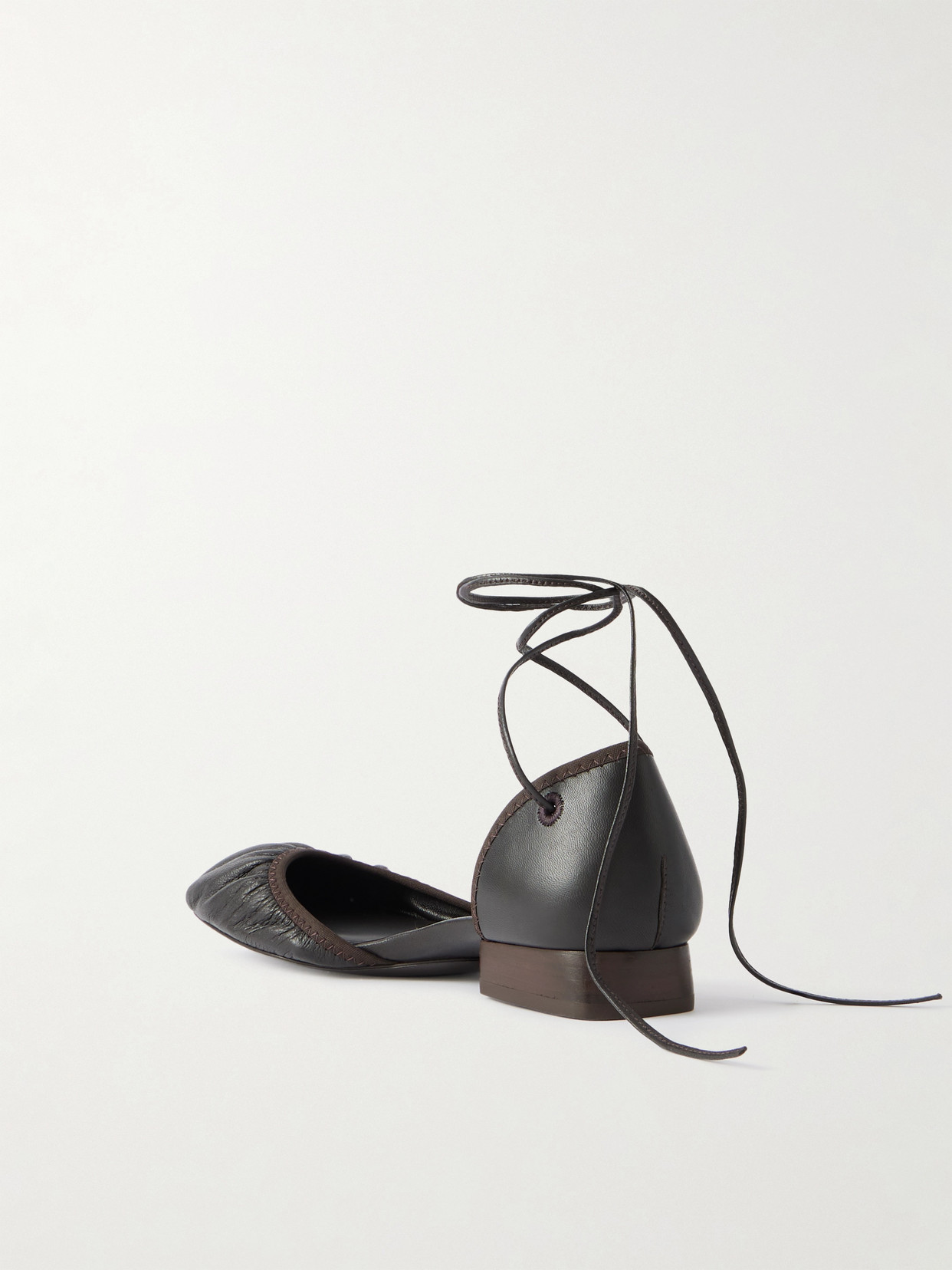 Lemaire Ruched Leather Ballet Flats In Brown