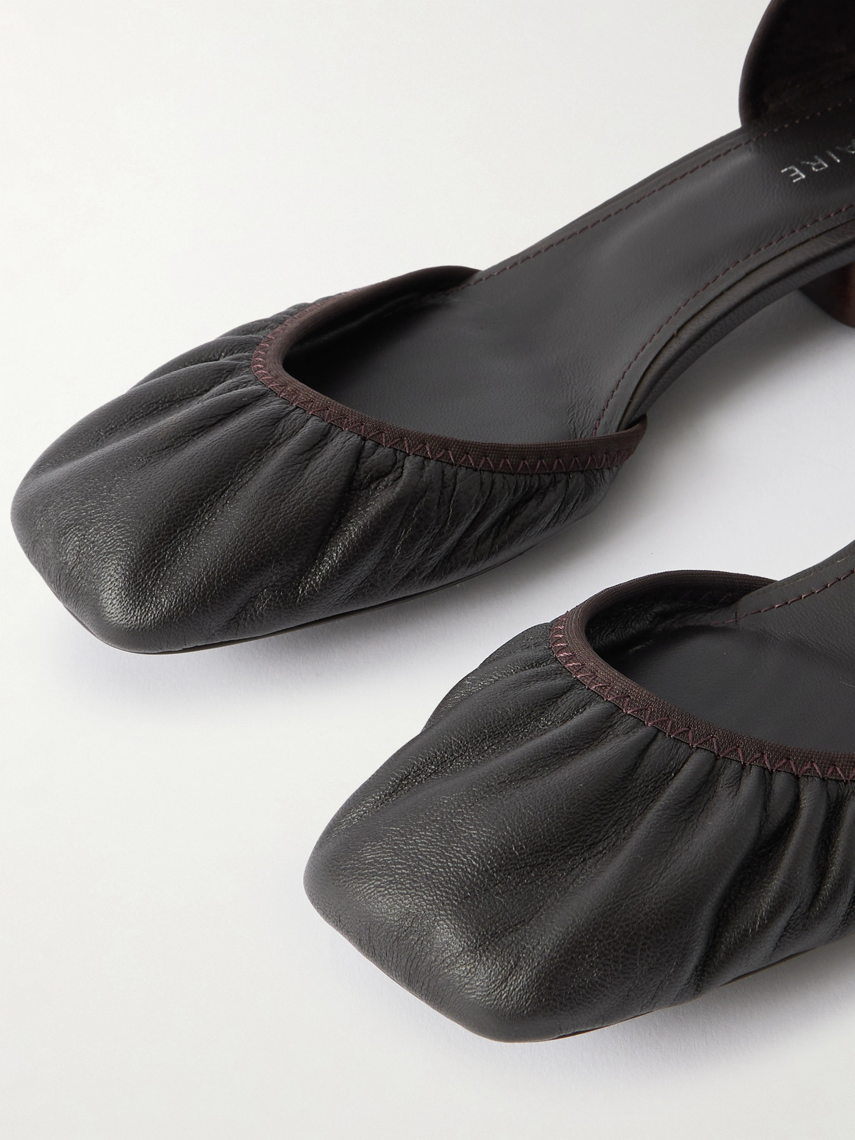 Lemaire Ruched Leather Ballet Flats In Brown