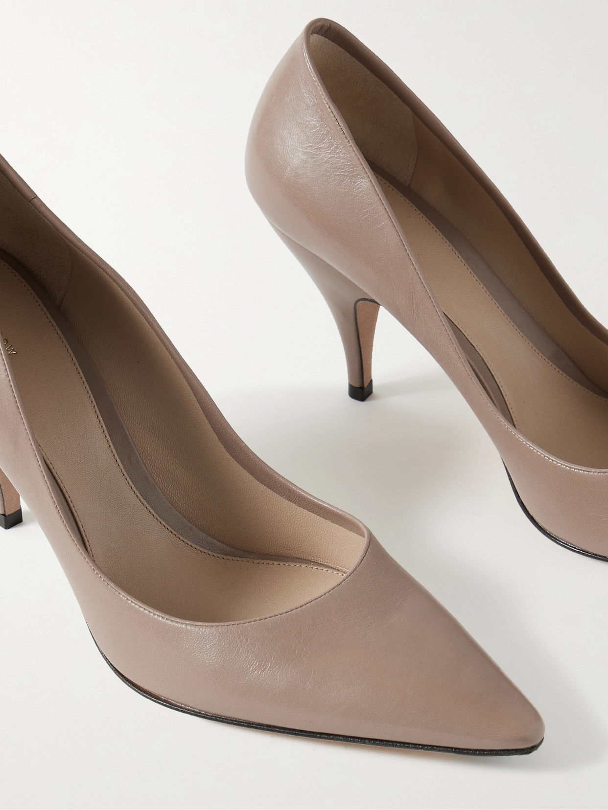 The Row Liisa Leather Pumps In Neutral