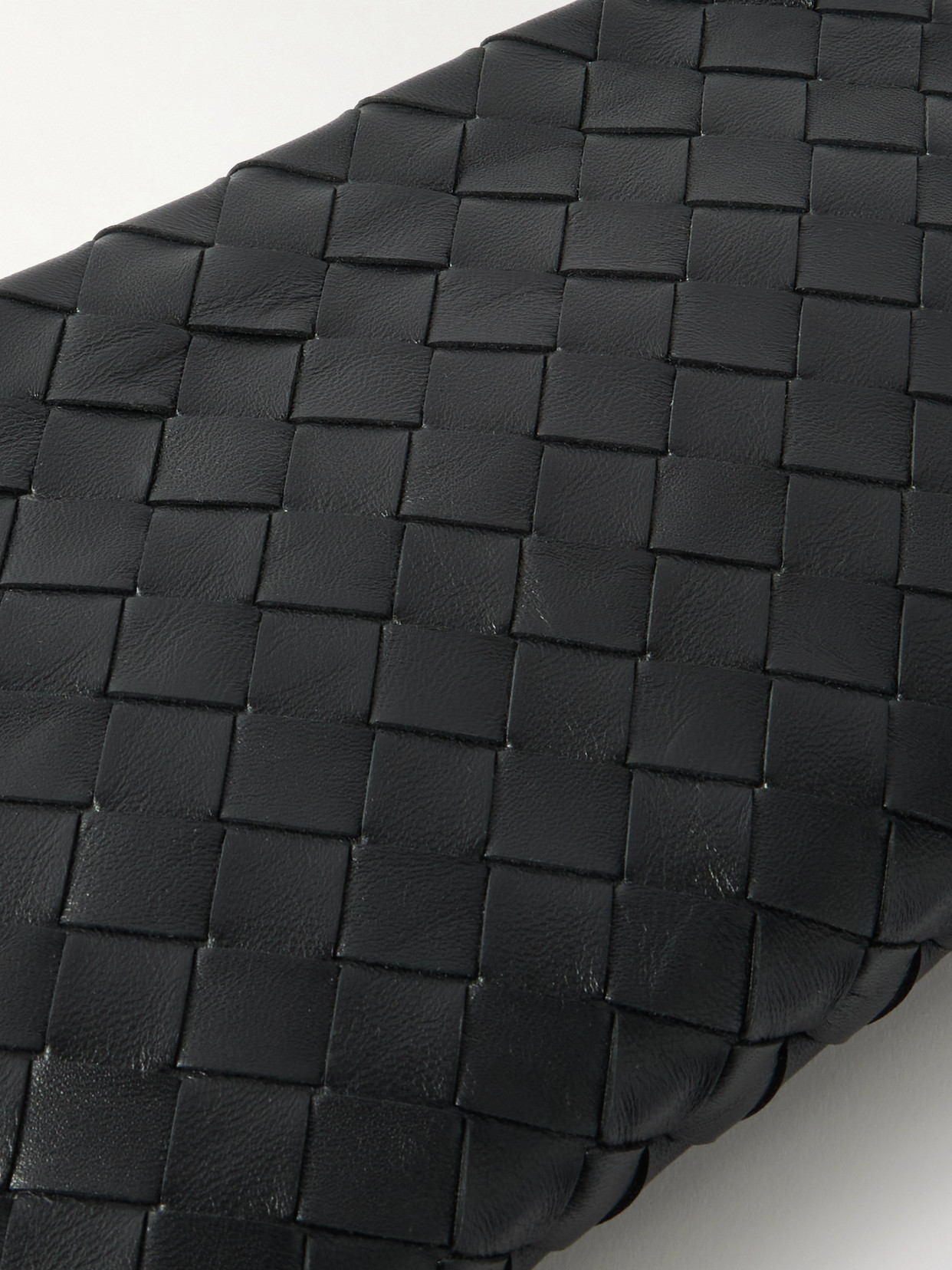 Bottega Veneta Medium Intrecciato Leather Pouch In Black