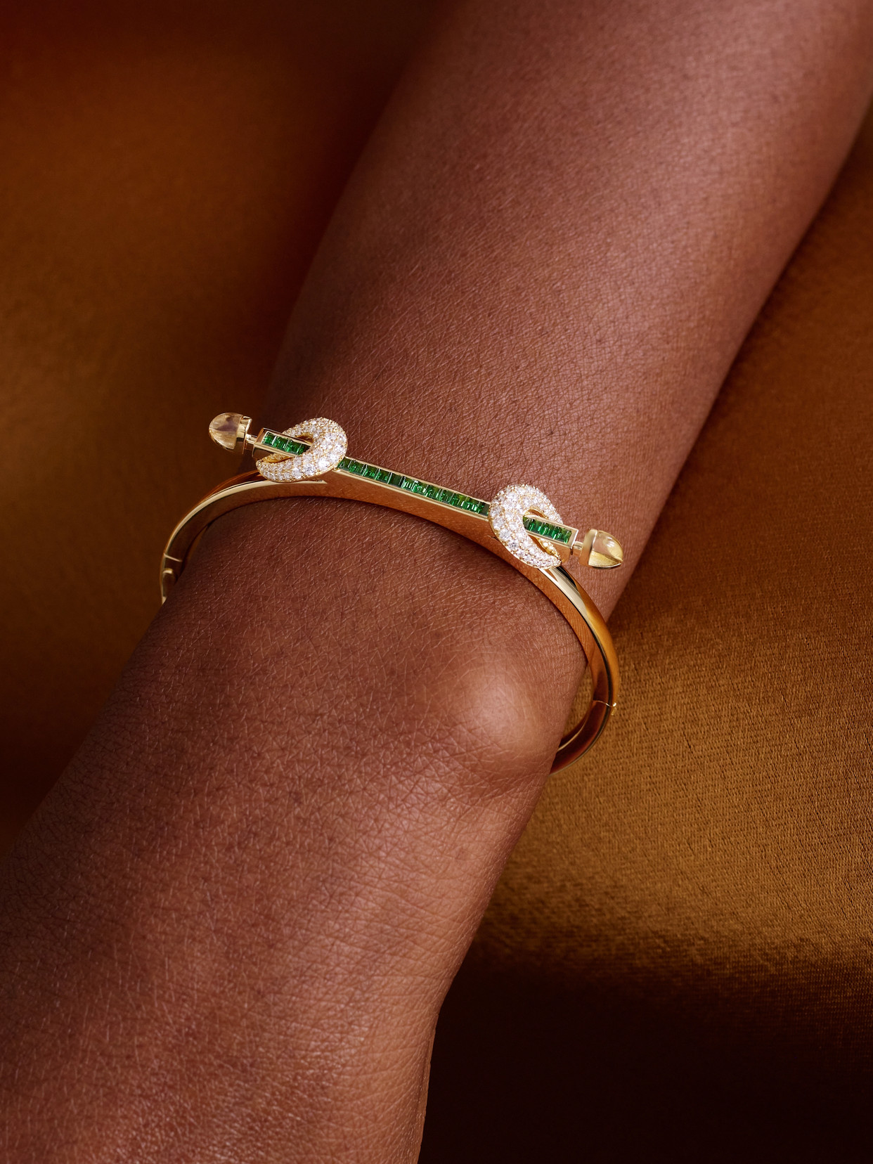 Ananya Chakra 18-karat Gold Multi-stone Bracelet In Green