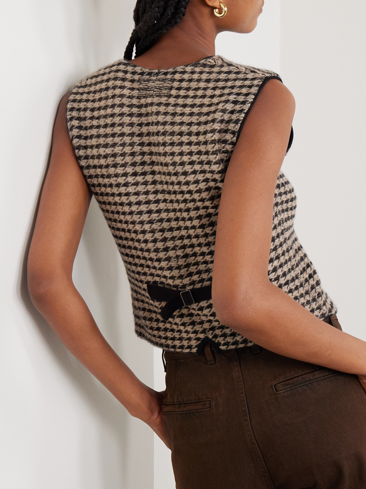 Guest In Residence Houndstooth Cashmere Vest In Brown