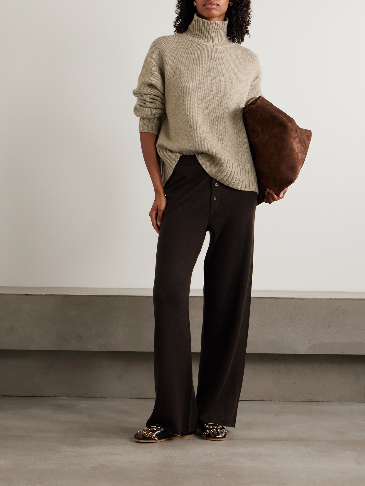 Guest In Residence Cashmere Turtleneck Sweater In Neutral