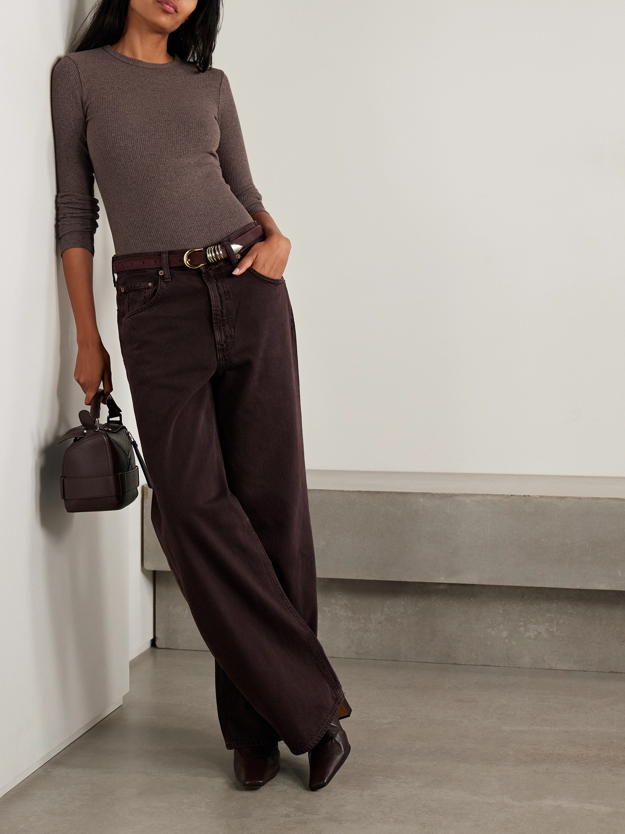 Agolde Delphi Slim Fit Ribbed T-shirt In Brown