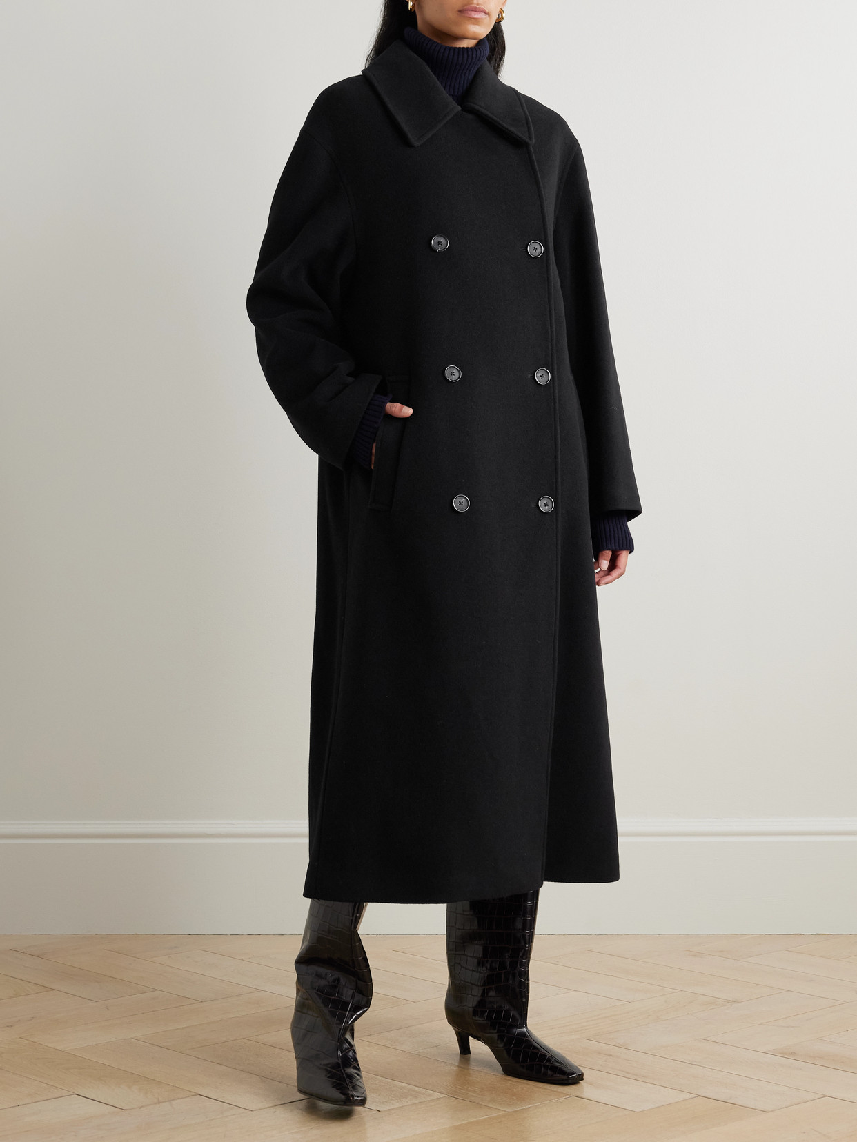 Totême Shield Oversized Double-breasted Wool-blend Coat In Black