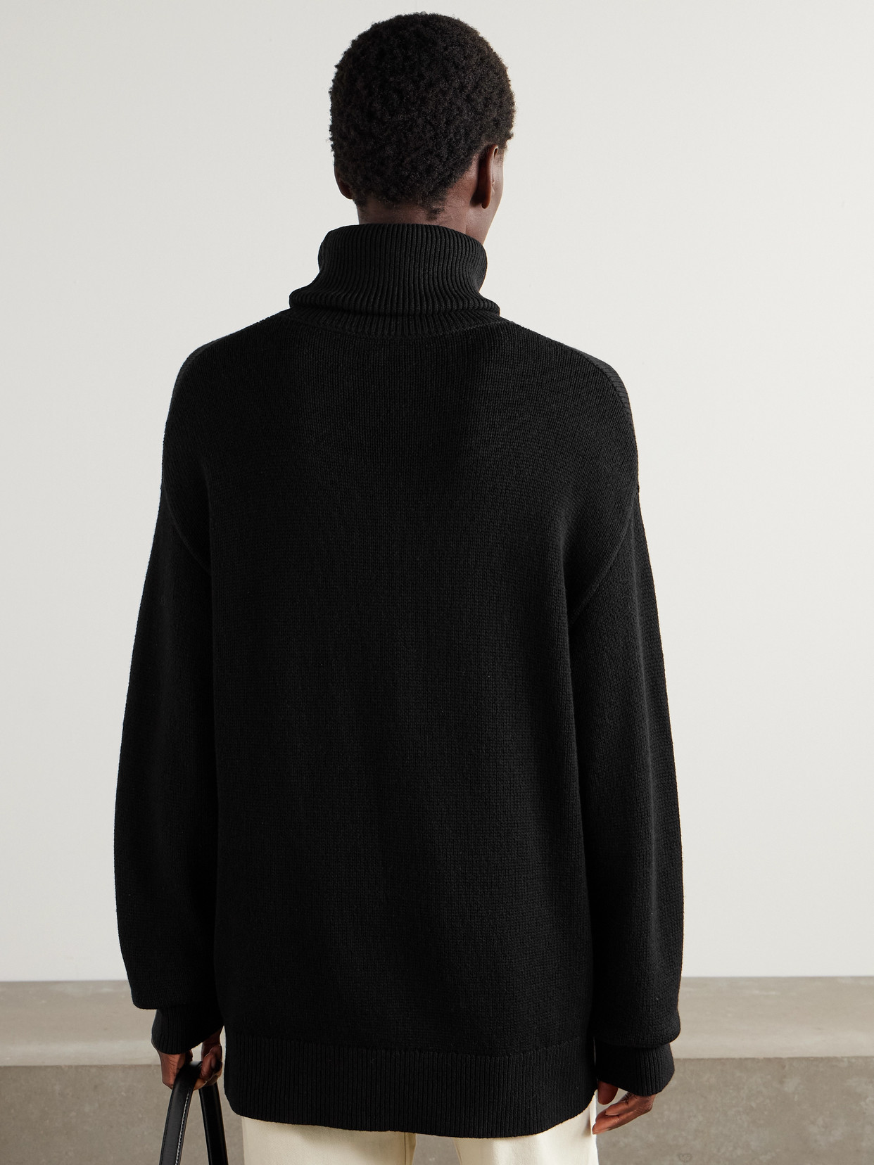 Oversized Ribbed Organic Cotton And Cashmere-Blend Turtleneck Sweater