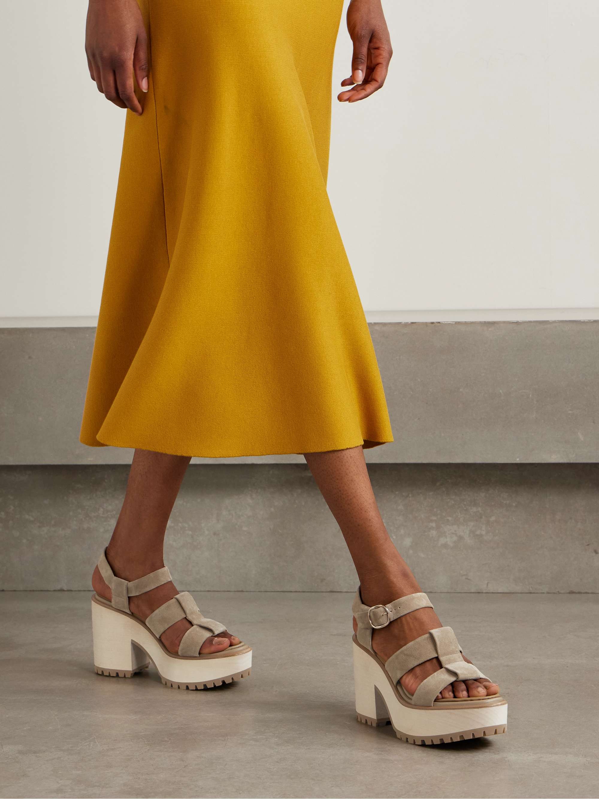 GABRIELA HEARST 