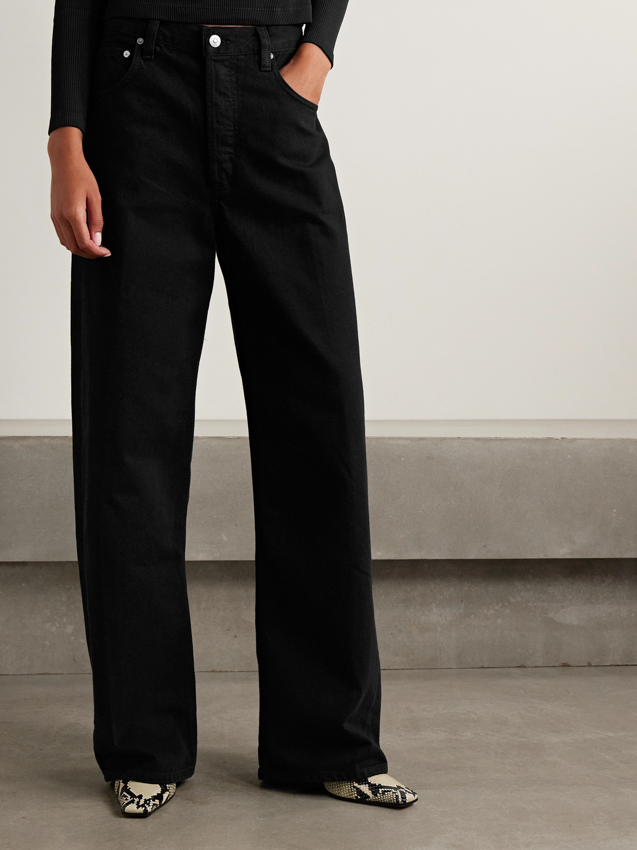 Citizen Of Humanity Ayla Rigid Natural-rise Baggy Jeans In Black