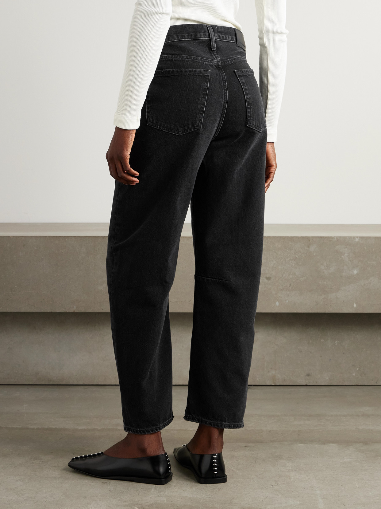 Citizen Of Humanity Miro Mid-rise Barrel-leg Jeans In Black