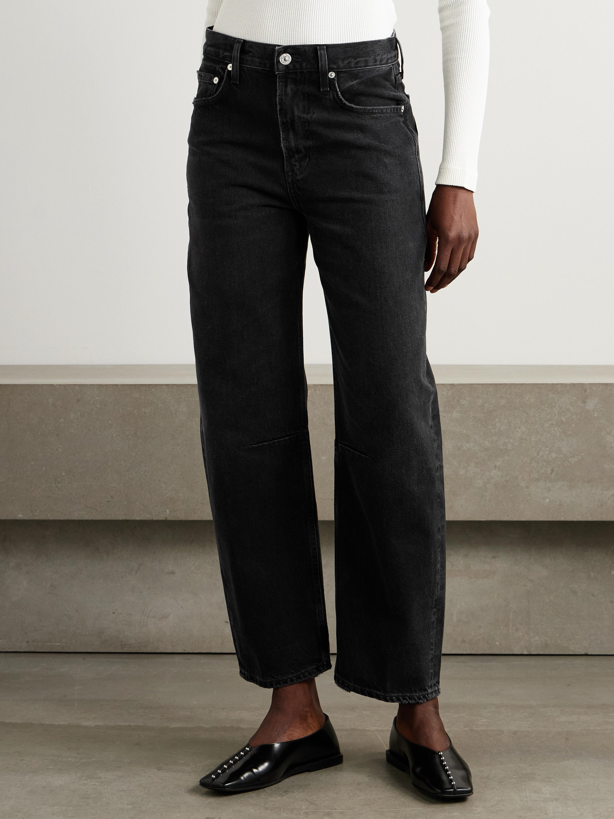 Citizen Of Humanity Miro Mid-rise Barrel-leg Jeans In Black