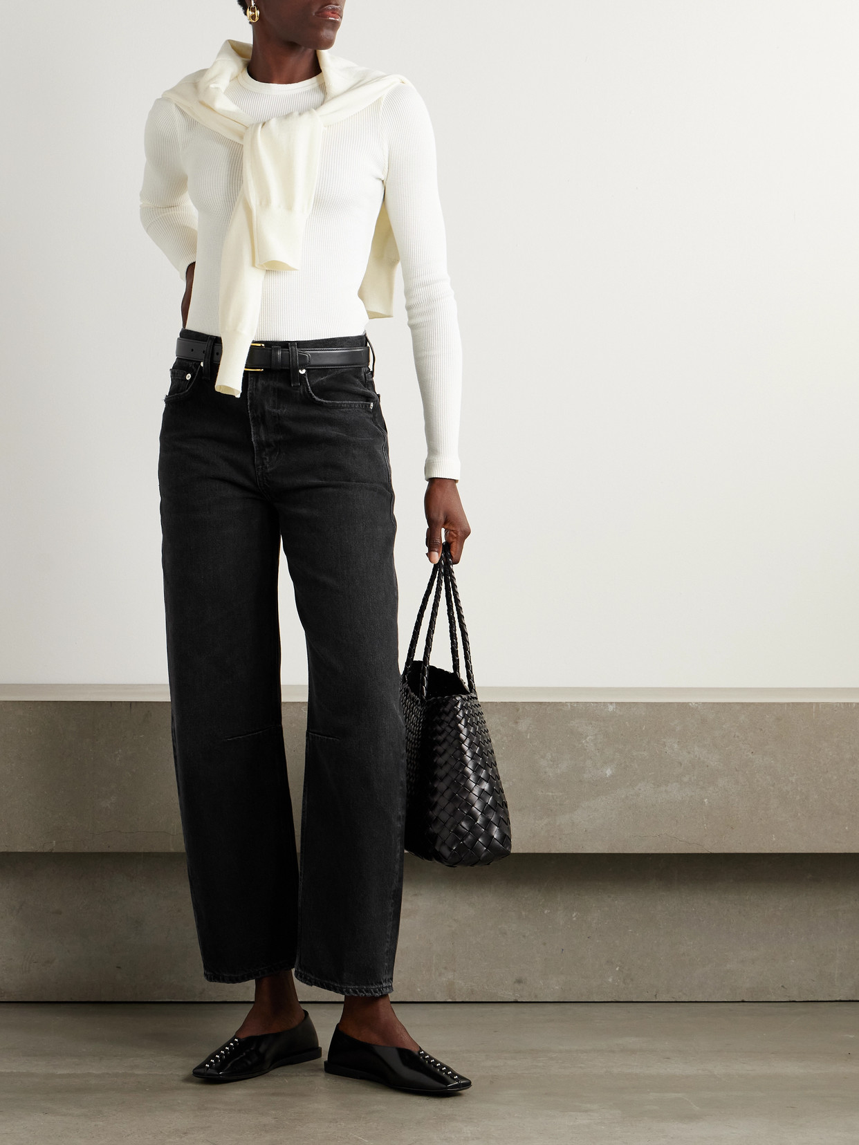 Citizen Of Humanity Miro Mid-rise Barrel-leg Jeans In Black