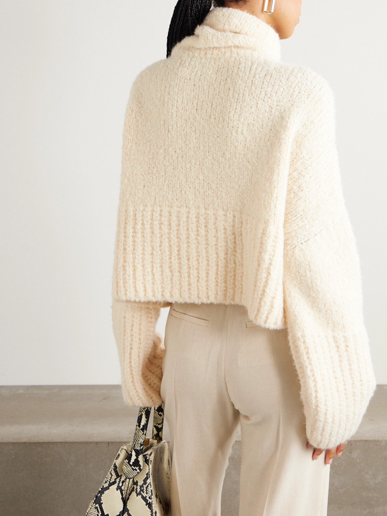 Sasuphi Teddy Cropped Cashmere, Alpaca And Silk-blend Sweater In Neutral
