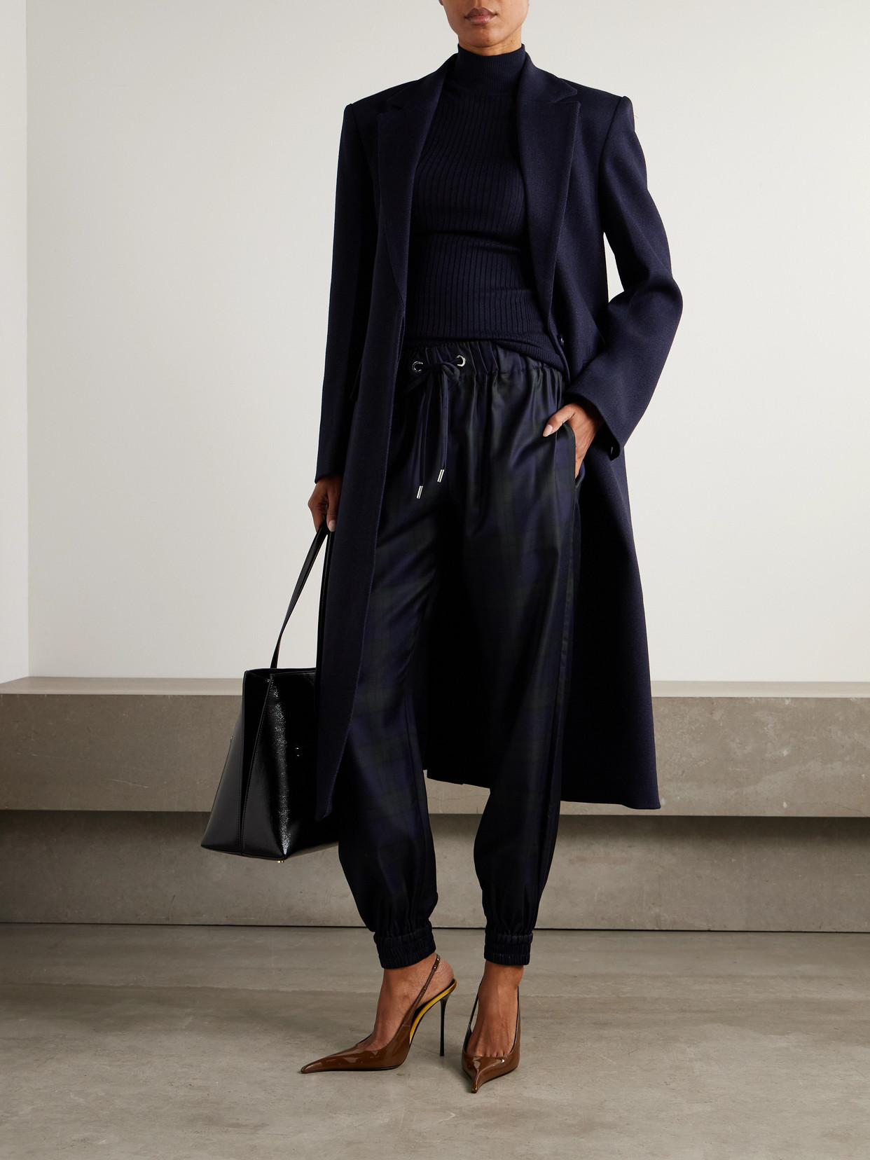 Sasuphi Vale Checked Wool Sweatpants In Blue