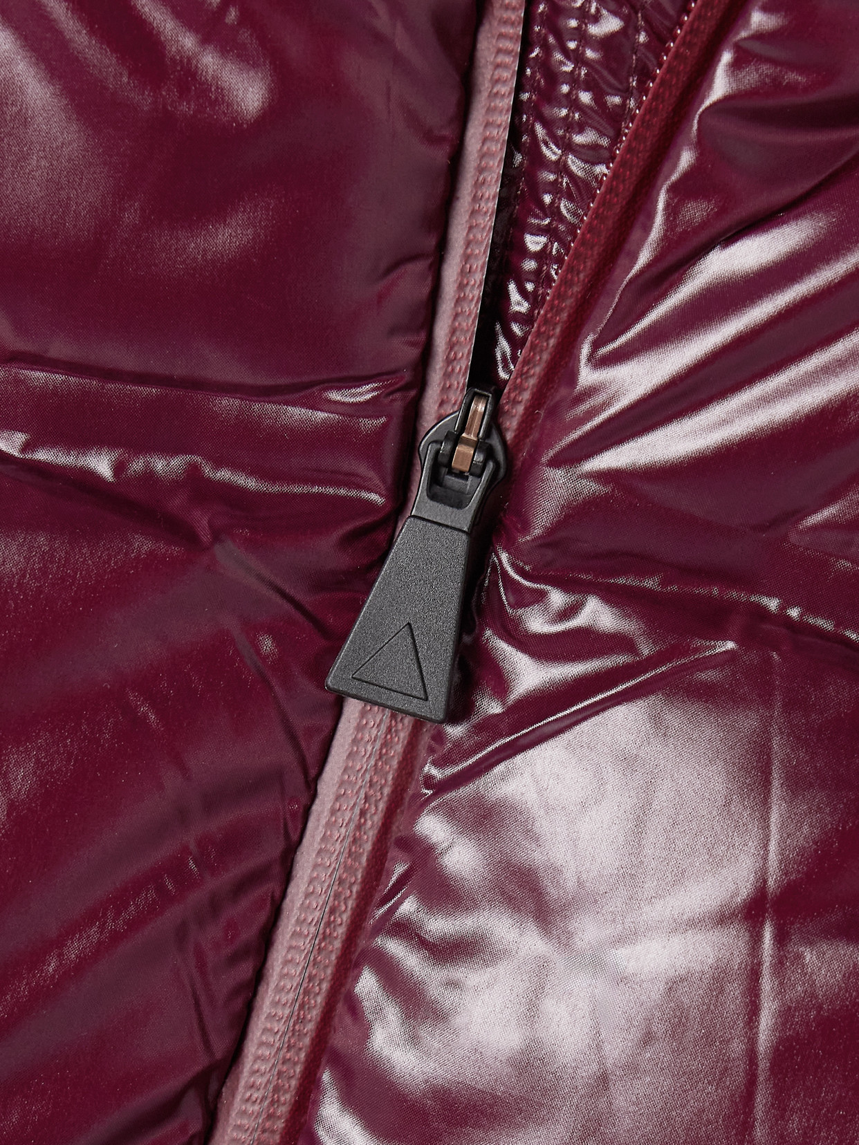Aztech Mountain Snowbird Hooded Quilted Down Ski Vest In Burgundy