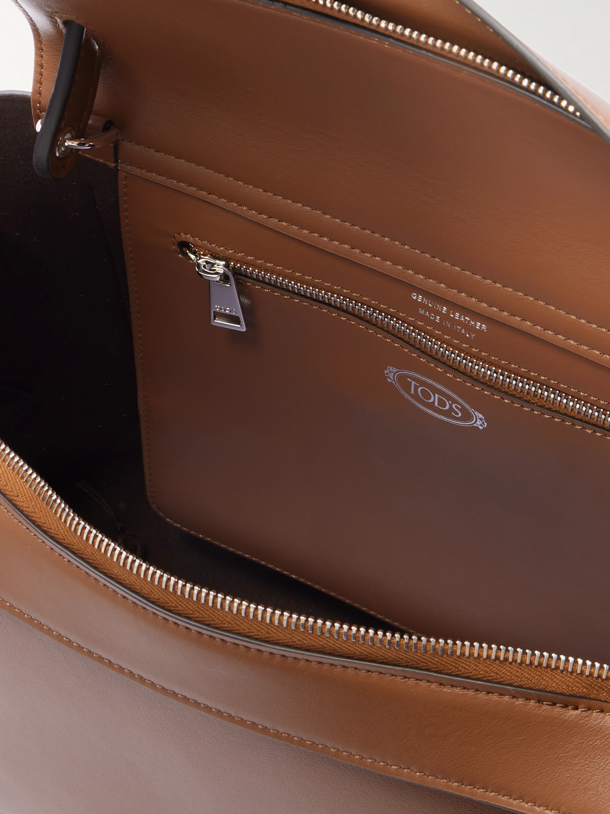 Tod's Wave Leather Shoulder Bag In Brown