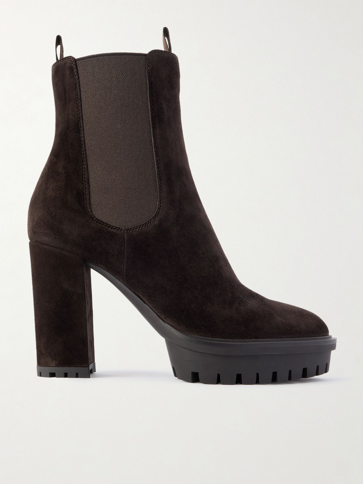 70 suede chelsea boots