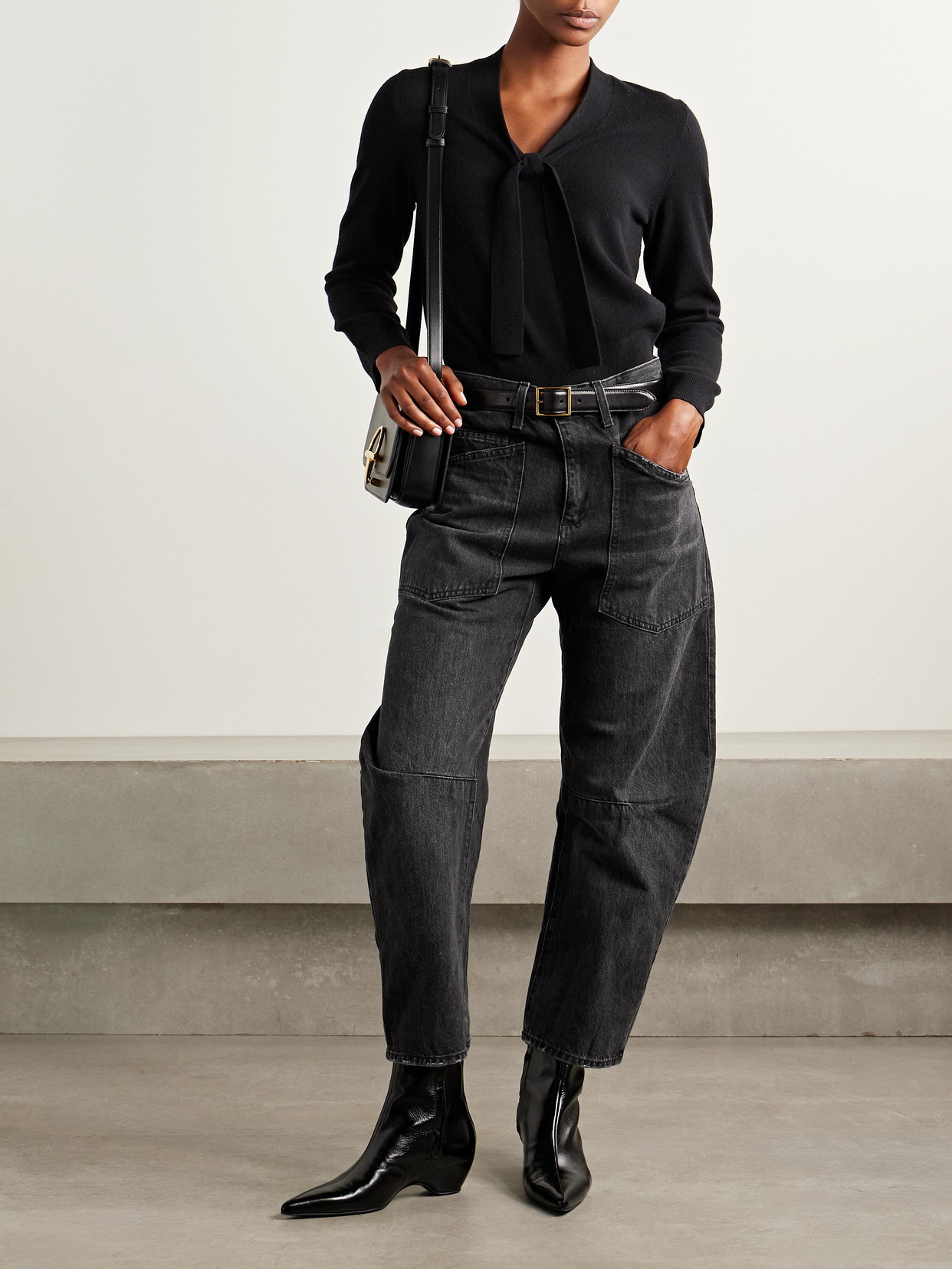 Nili Lotan Shon Mid-rise Barrel-leg Jeans In Black