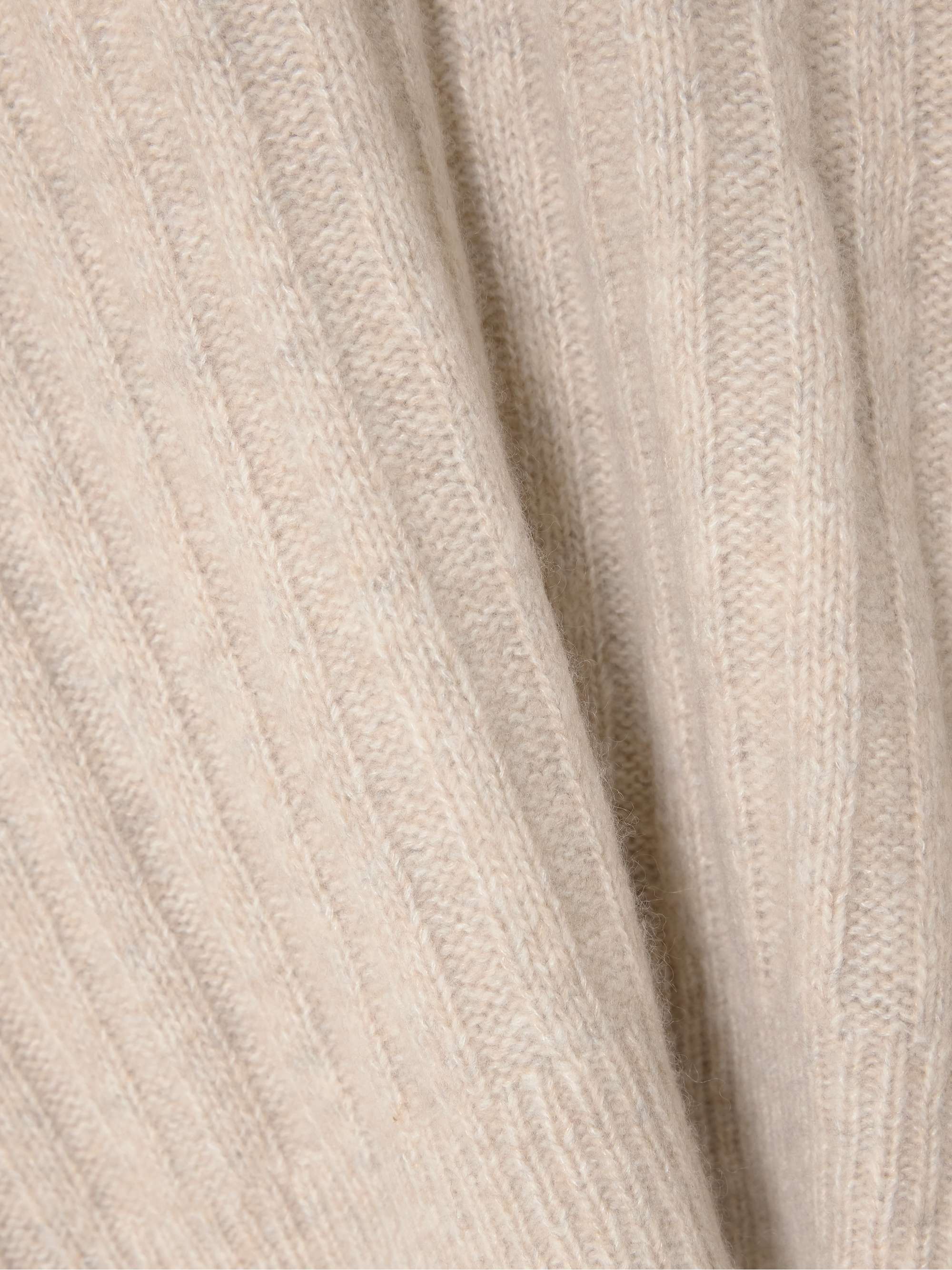 ALLUDE 