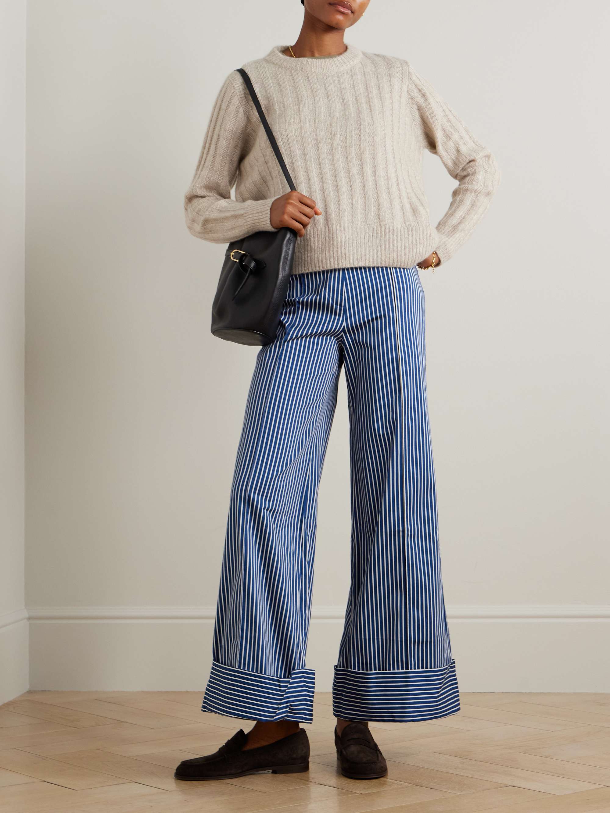 ALLUDE 