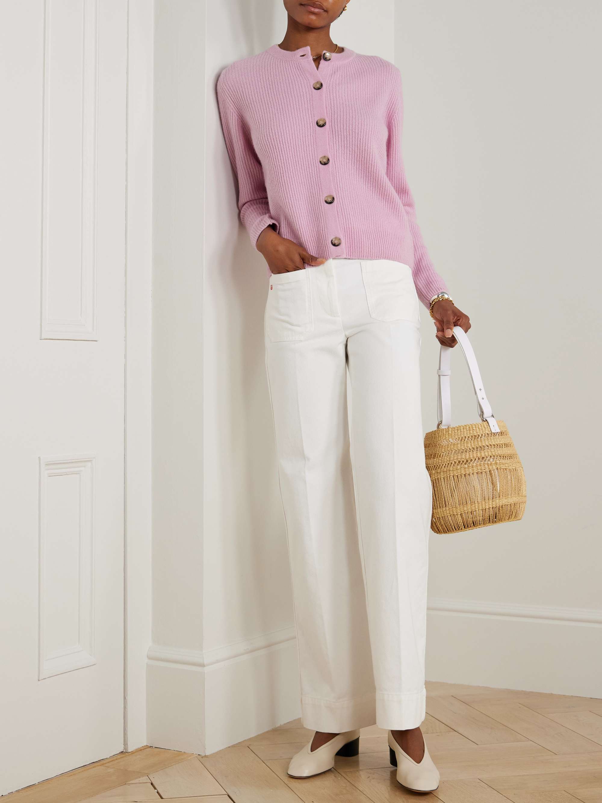 ALLUDE 