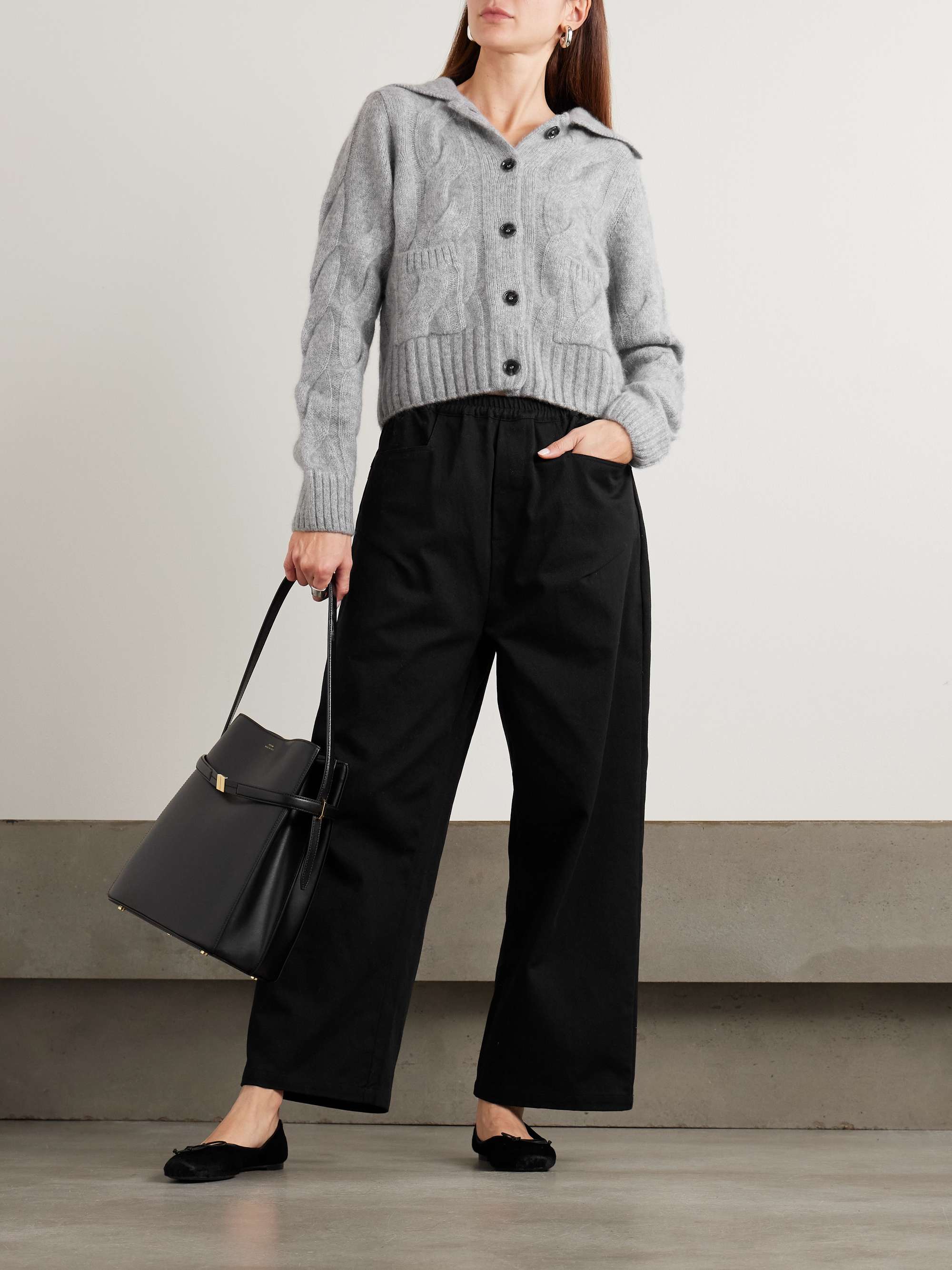 ALLUDE 
