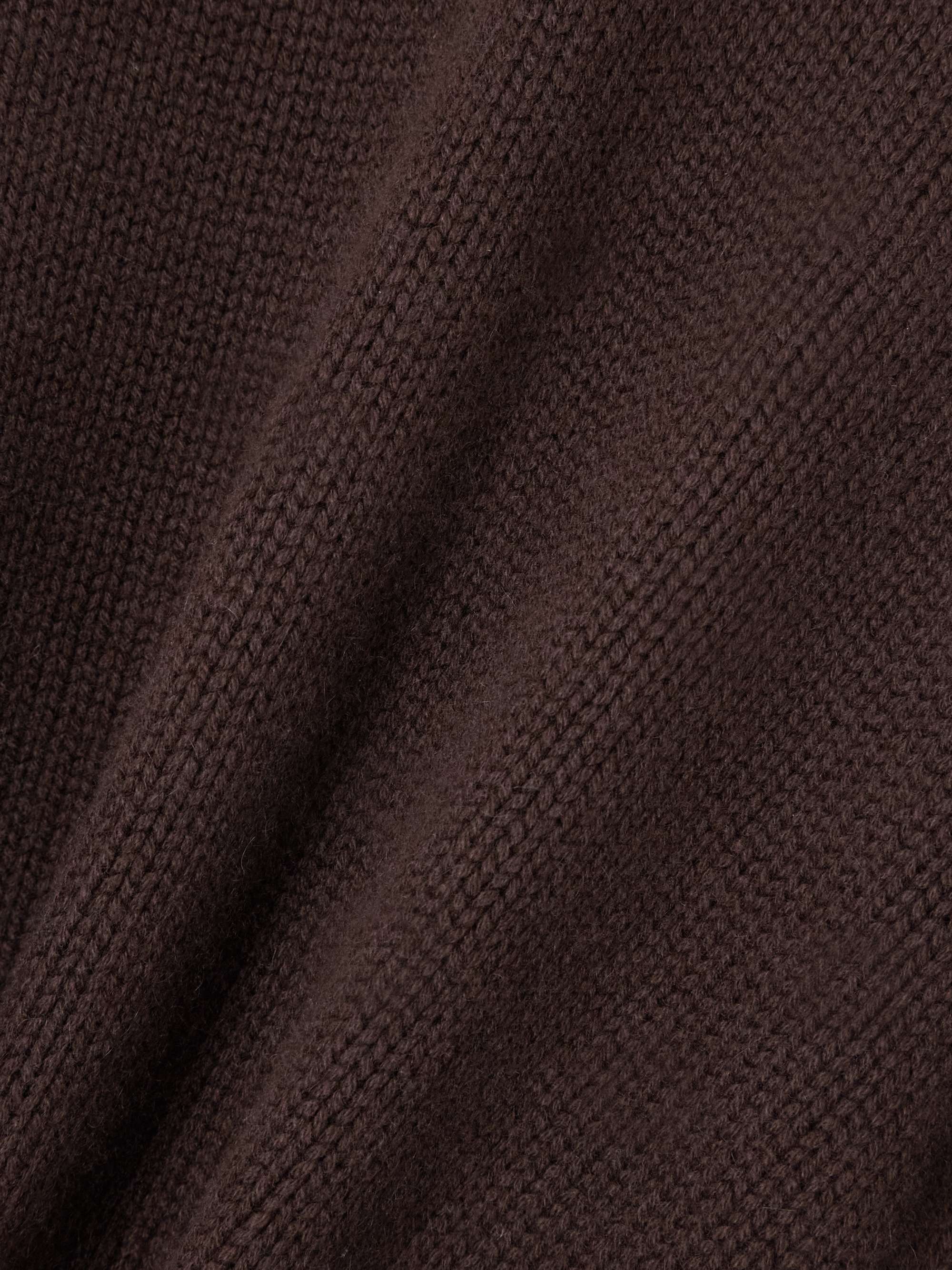 ALLUDE 