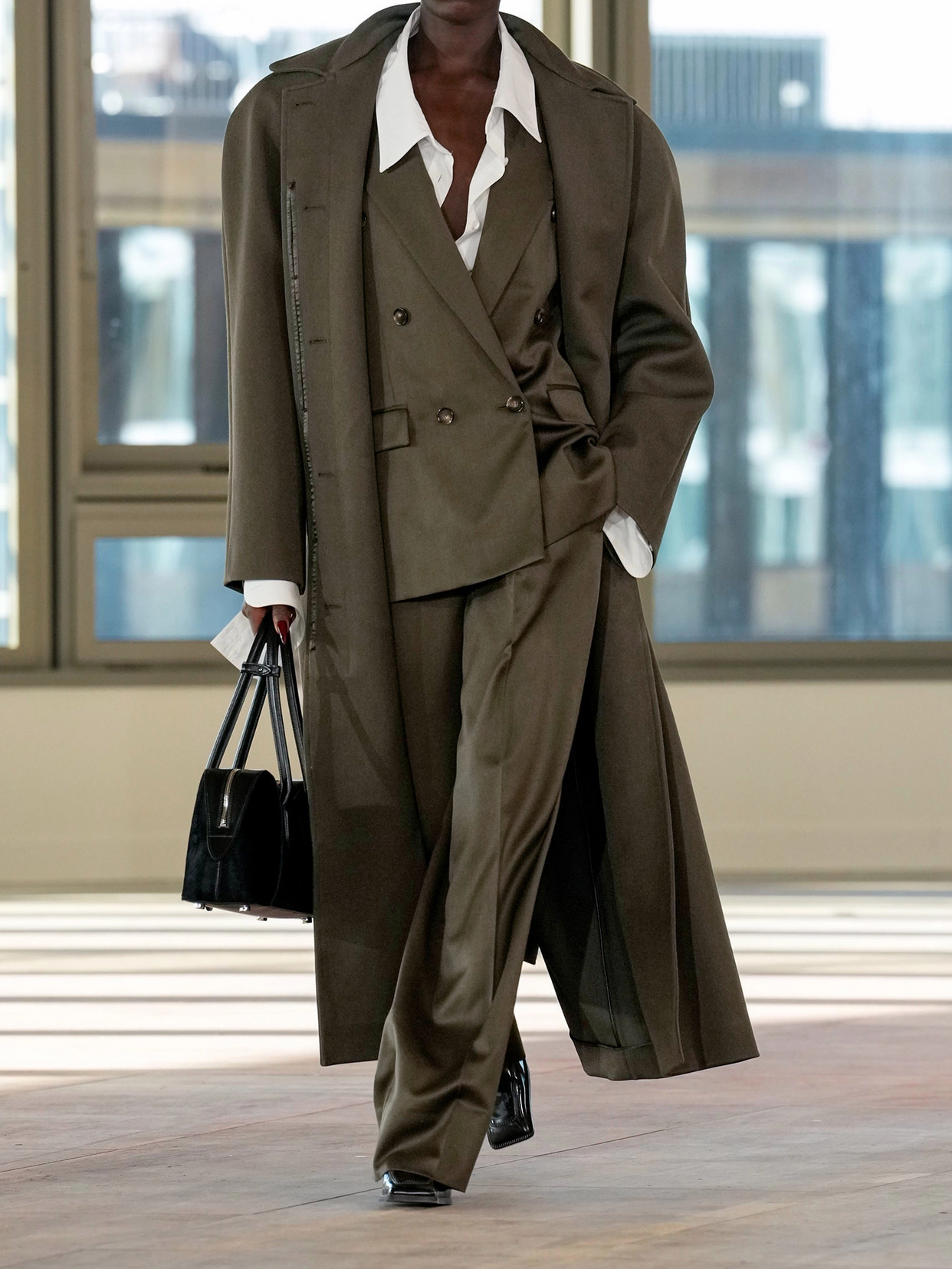Stella Mccartney Double-breasted Wool-crepe Blazer In Green