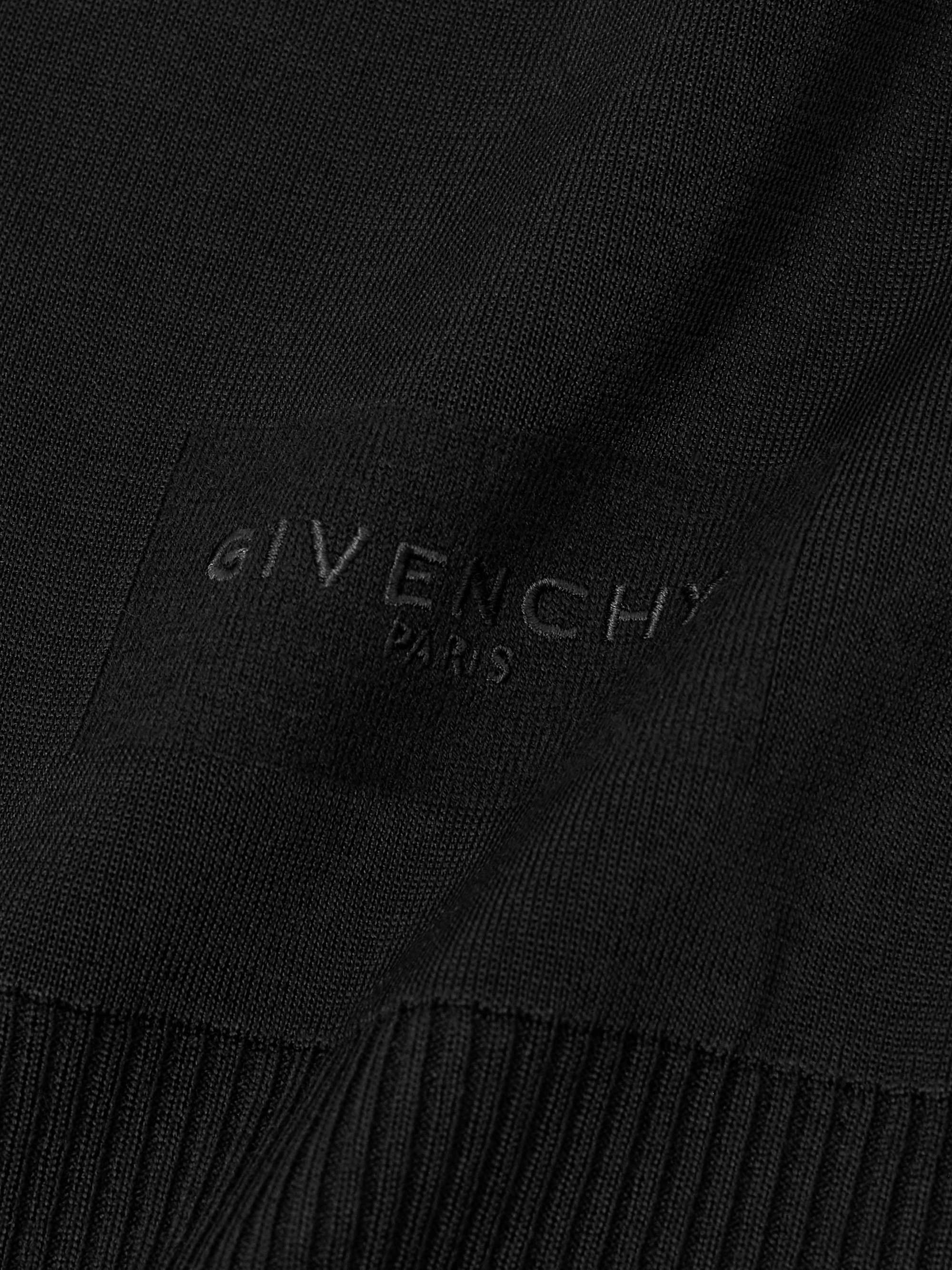 GIVENCHY 