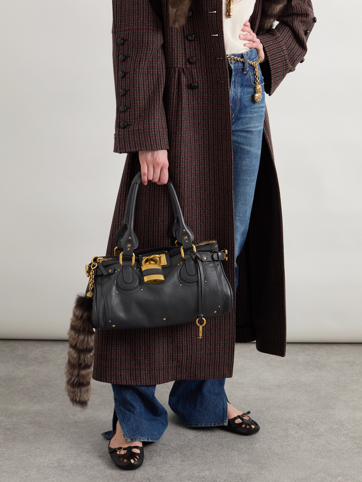 Chloé Structured Shoulder Bag With Padlock And Studs In Black